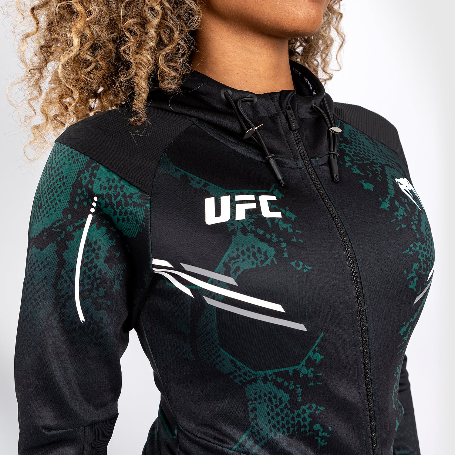 UFC Adrenaline by Venum Authentic Fight Night Sudadera con capucha Walkout para mujer - Emerald Edition - Verde/Negro - Image 3