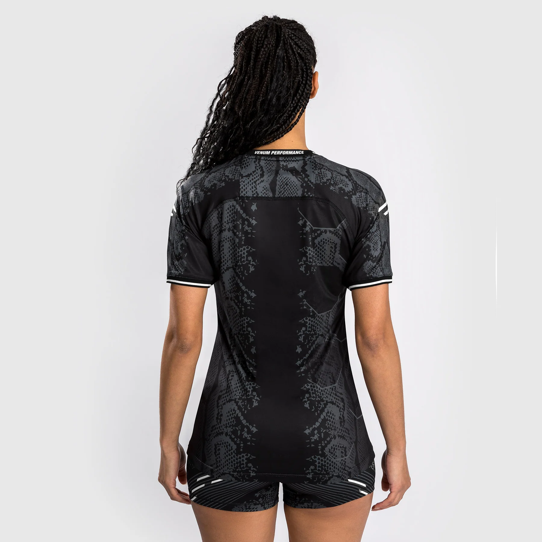 UFC Adrenaline by Venum Authentic Fight Night T-shirt Walkout para Mujer - Negro - Image 2