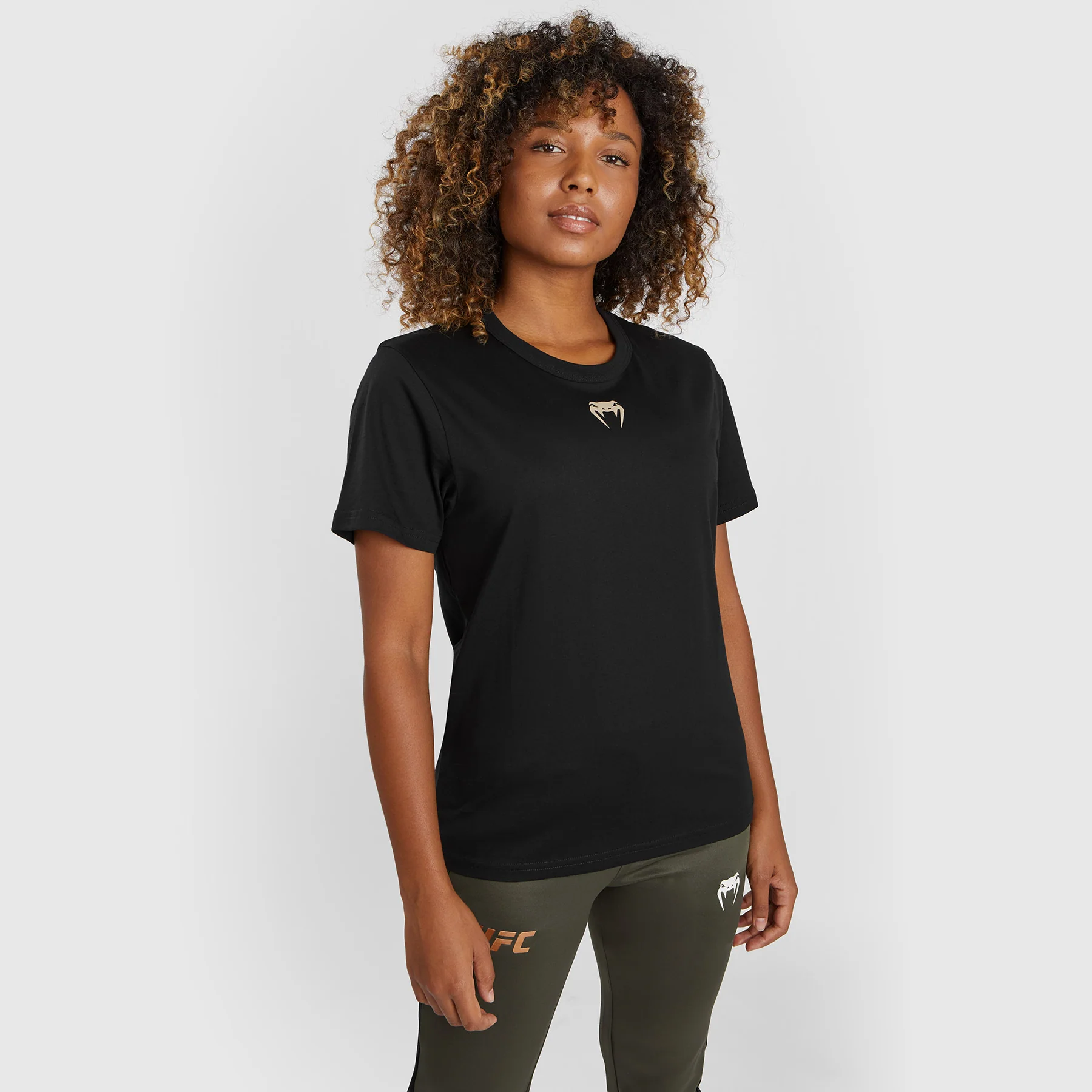 UFC Adrenaline by Venum Fight Week Camiseta de algodón de manga corta para Mujer - Negro - Image 5