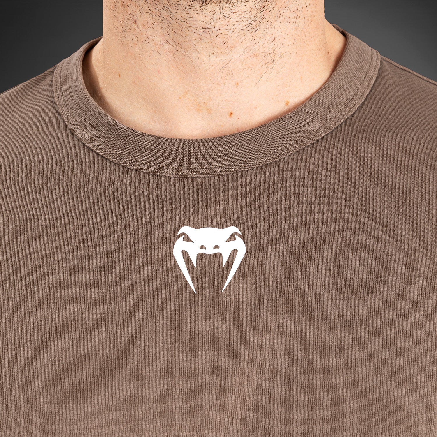 UFC Adrenaline By Venum Fight Week Camiseta de Manga Corta para Hombre - Bronze - Image 4