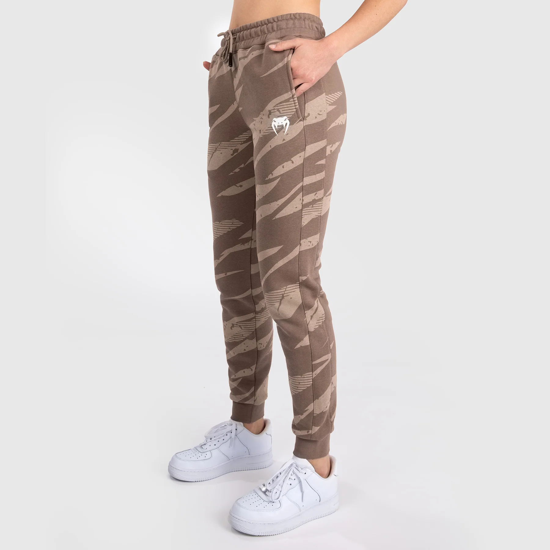 UFC Adrenaline By Venum Fight Week Pantalón de Algodón para Mujer - Desert Camo - Image 2
