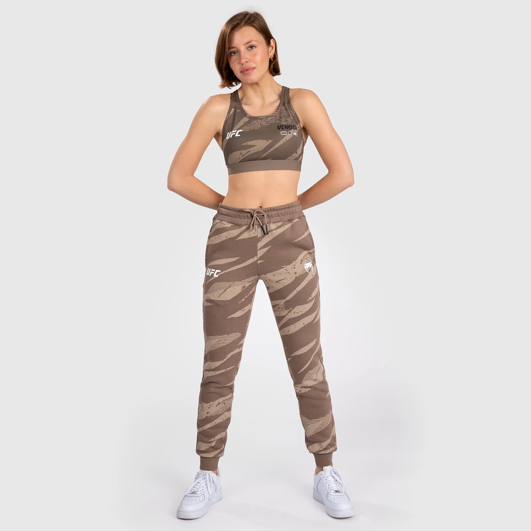UFC Adrenaline By Venum Fight Week Pantalón de Algodón para Mujer - Desert Camo - Image 5