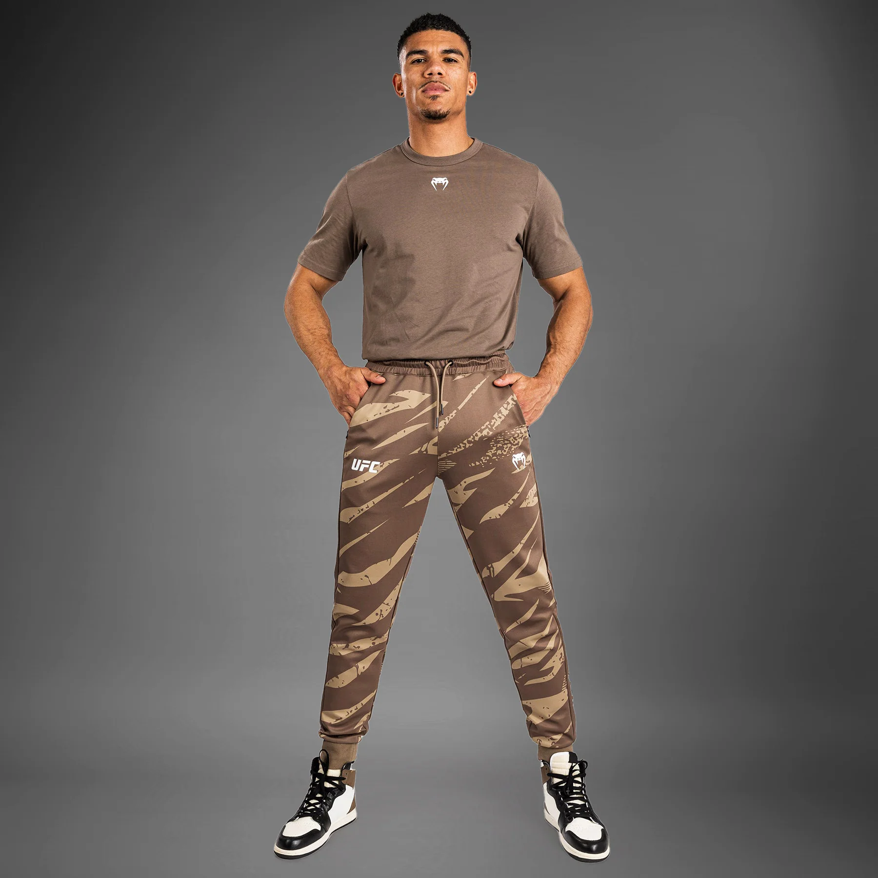 UFC Adrenaline By Venum Fight Week Pantalón de Hombre - Desert Camo - Image 2