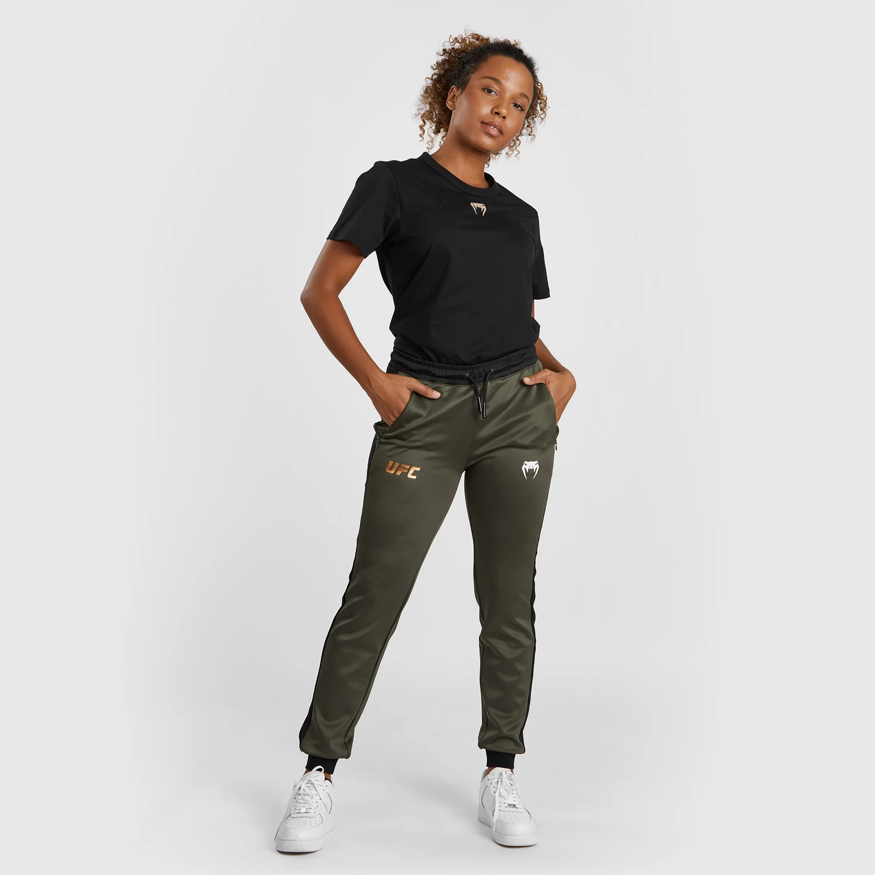 UFC Adrenaline by Venum Fight Week Pantalón Jogging Performance para Mujer - Caqui/Bronce - Image 6
