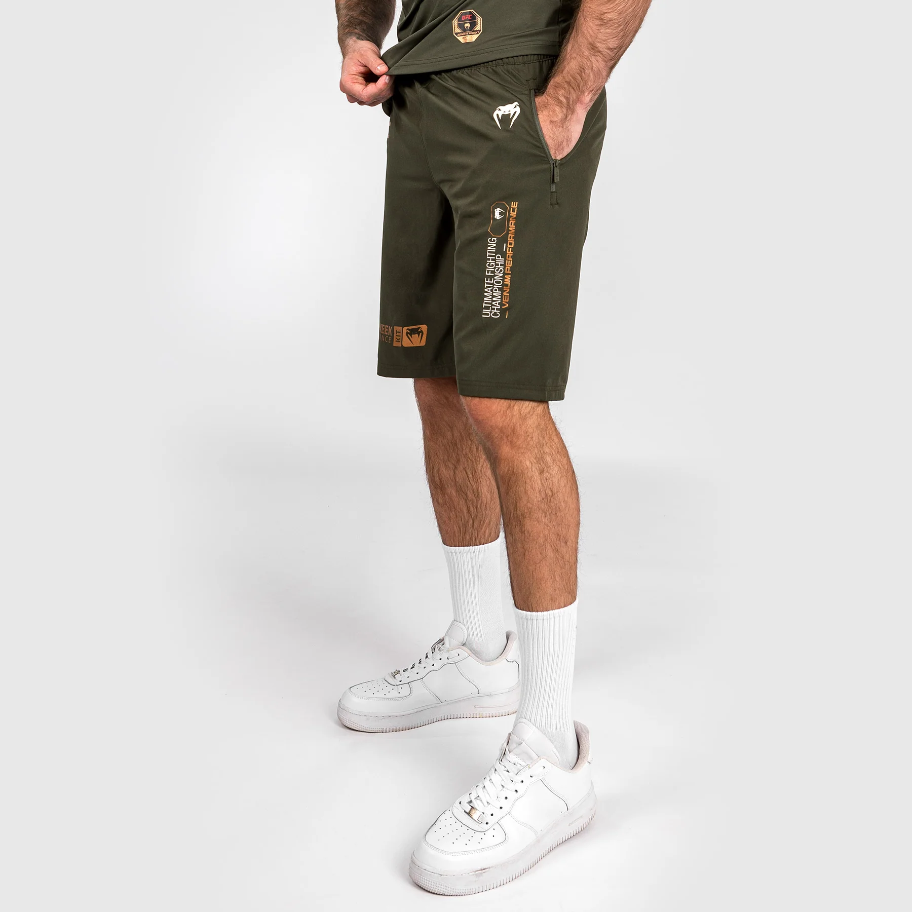UFC Adrenaline by Venum Fight Week Pantalones cortos de alto rendimiento para Hombre - Caqui/Bronce - Image 4