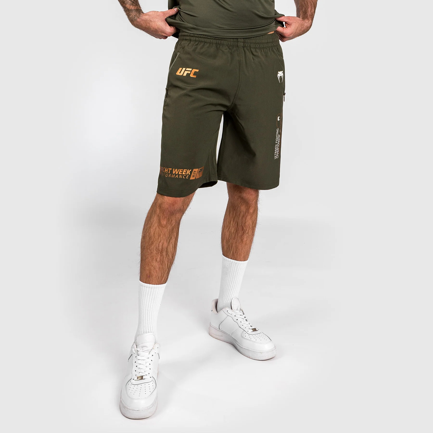 UFC Adrenaline by Venum Fight Week Pantalones cortos de alto rendimiento para Hombre - Caqui/Bronce - Image 5