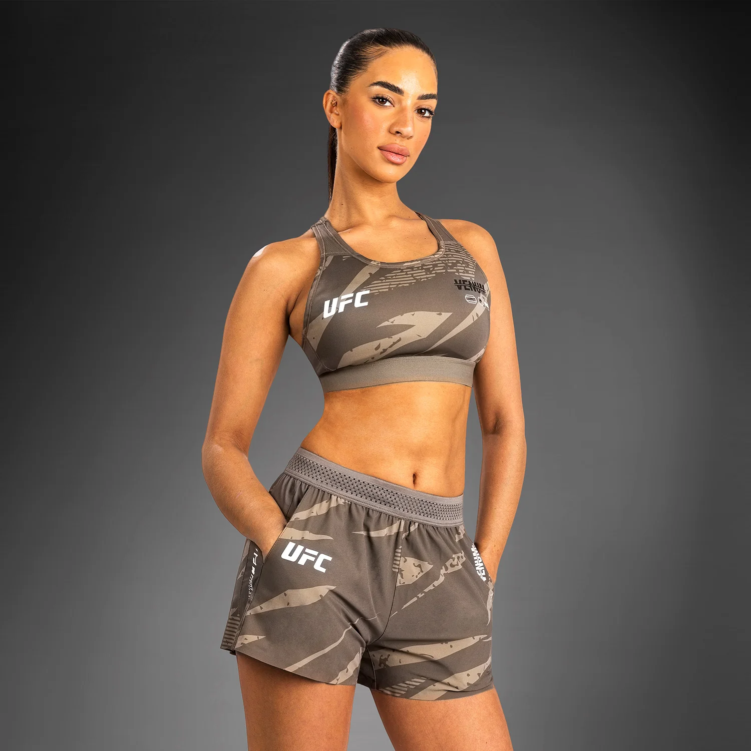 UFC Adrenaline By Venum Fight Week Pantalones Cortos de Rendimiento para Mujer - Desert Camo - Image 3