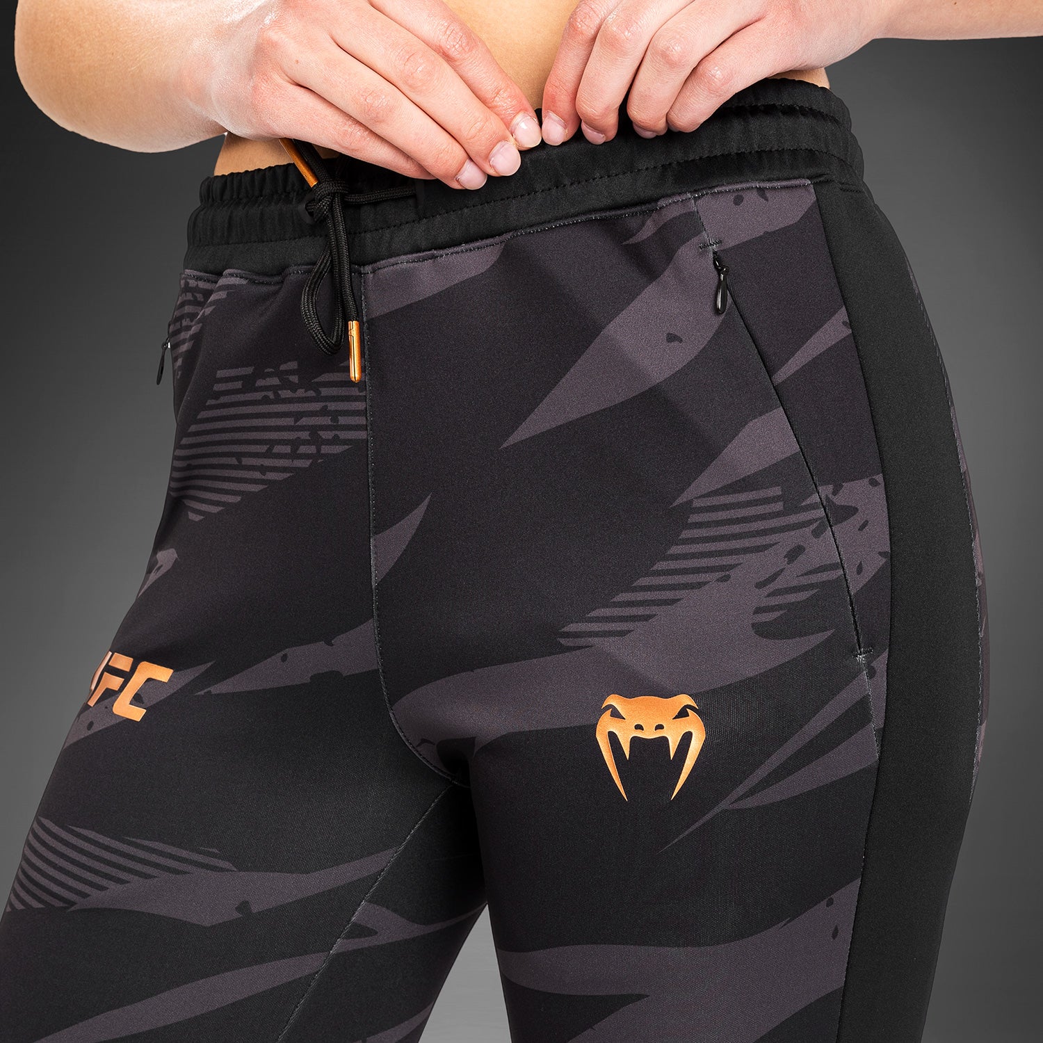 UFC Adrenaline By Venum Fight Week Pantalones de Mujer - Urban Camo - Image 8