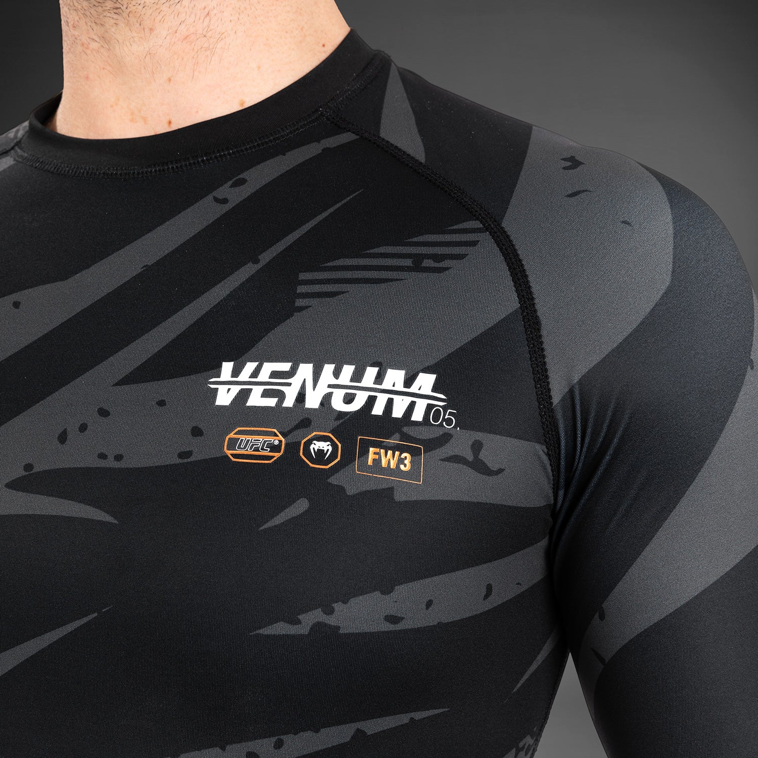 UFC Adrenaline By Venum Fight Week Performance Lycra de Manga Larga - Urban Camo - Image 4
