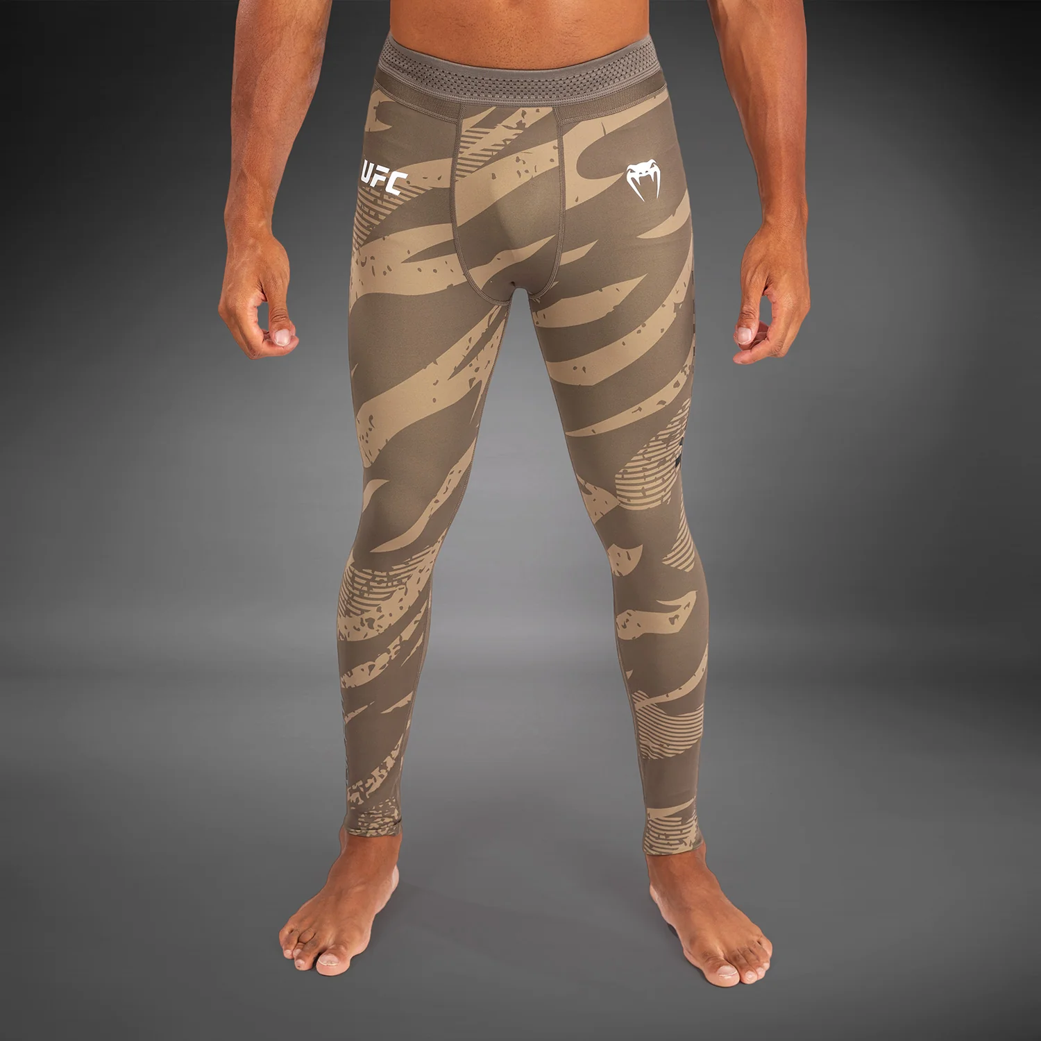 UFC Adrenaline By Venum Fight Week Performance Malla para Hombre - Desert Camo - Image 8