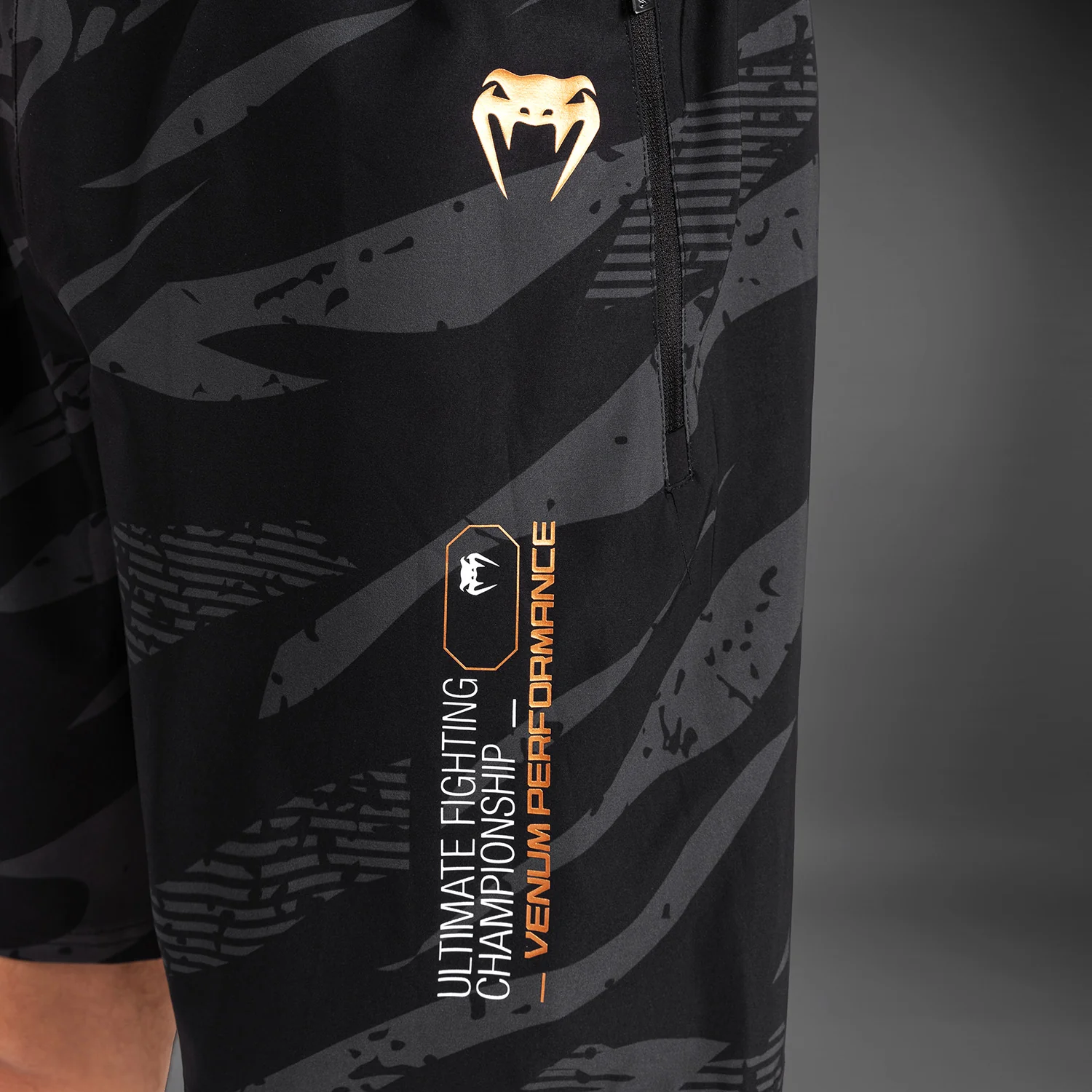 UFC Adrenaline By Venum Fight Week Performance Pantalón Corto para Hombre - Urban Camo - Image 4