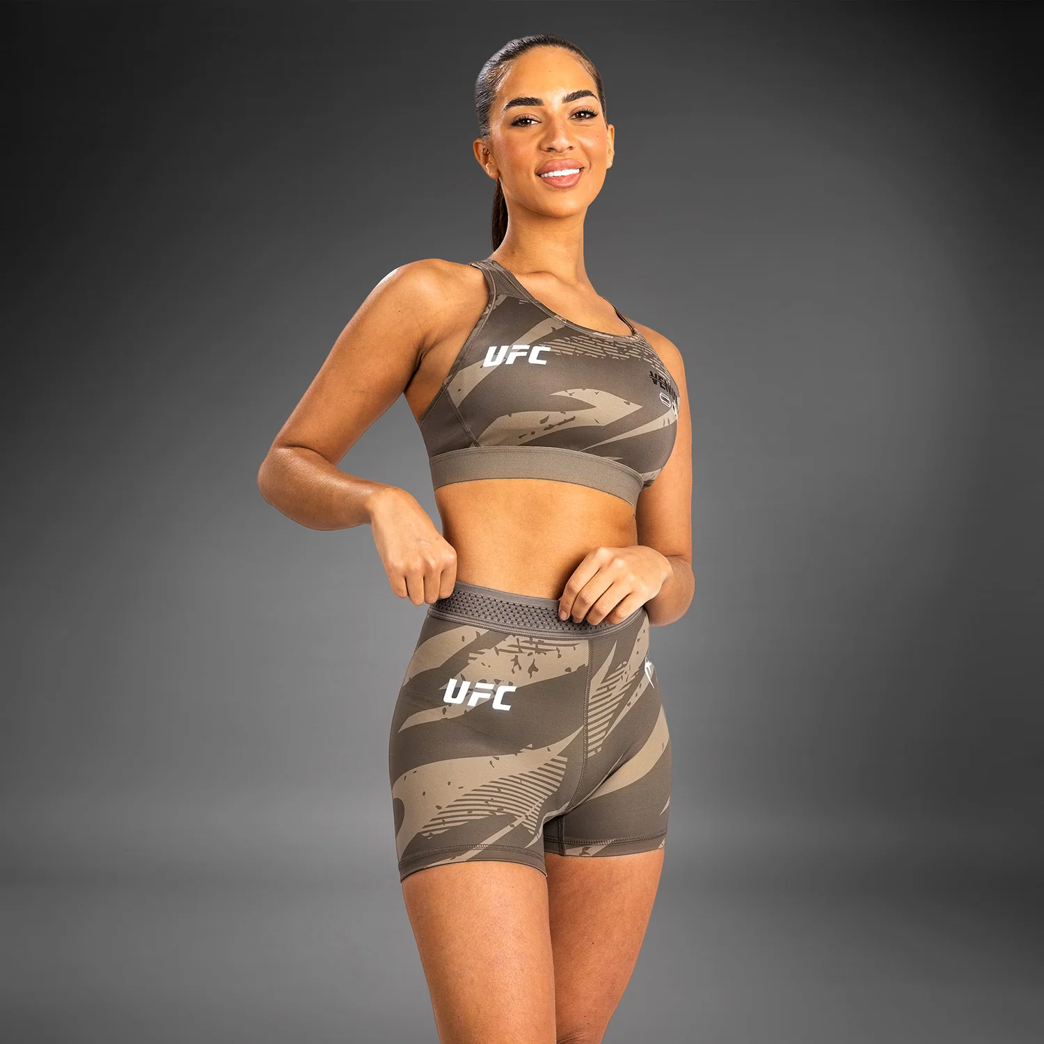 UFC Adrenaline By Venum Fight Week Short de Vale Tudo para Mujer - Desert Camo - Image 2