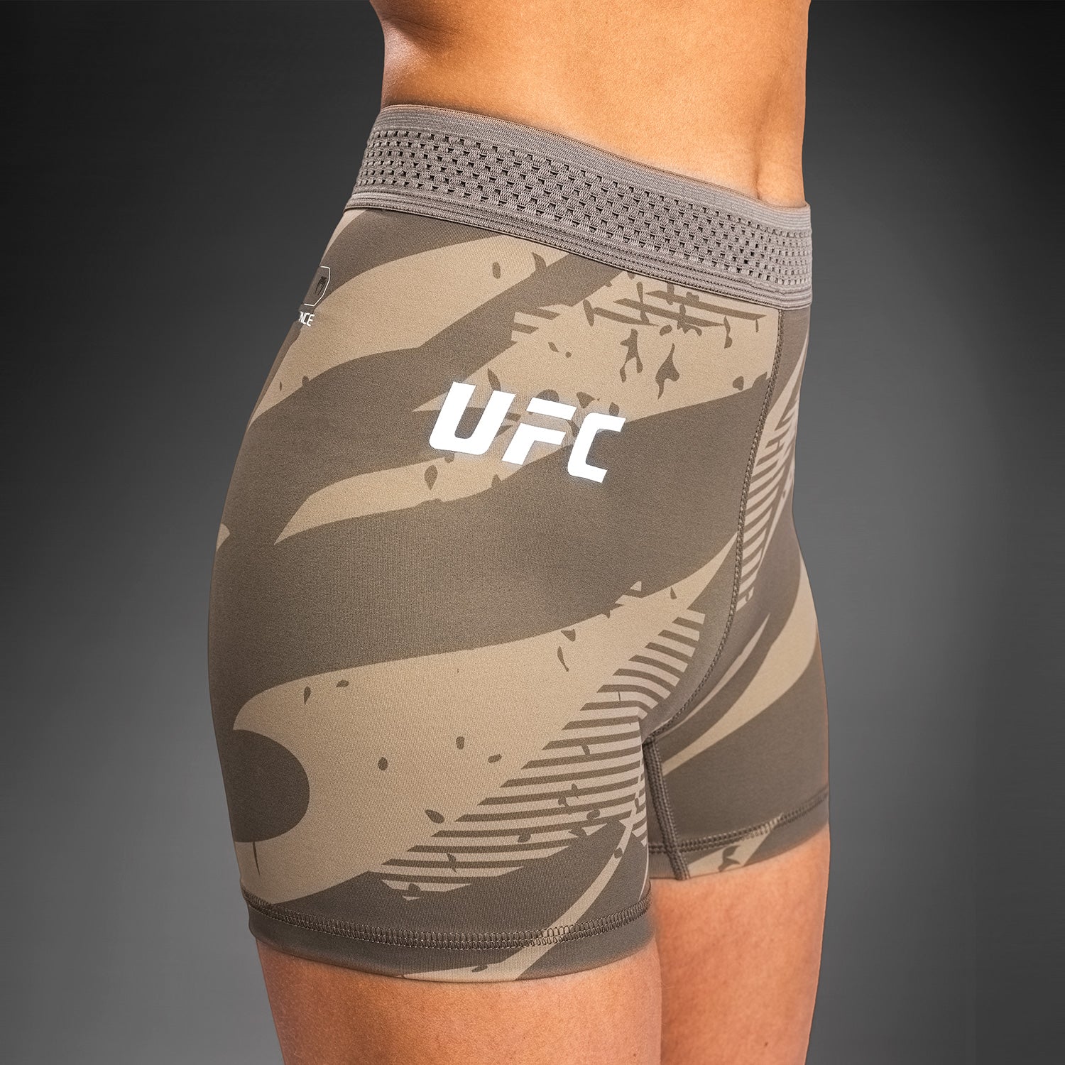 UFC Adrenaline By Venum Fight Week Short de Vale Tudo para Mujer - Desert Camo - Image 8