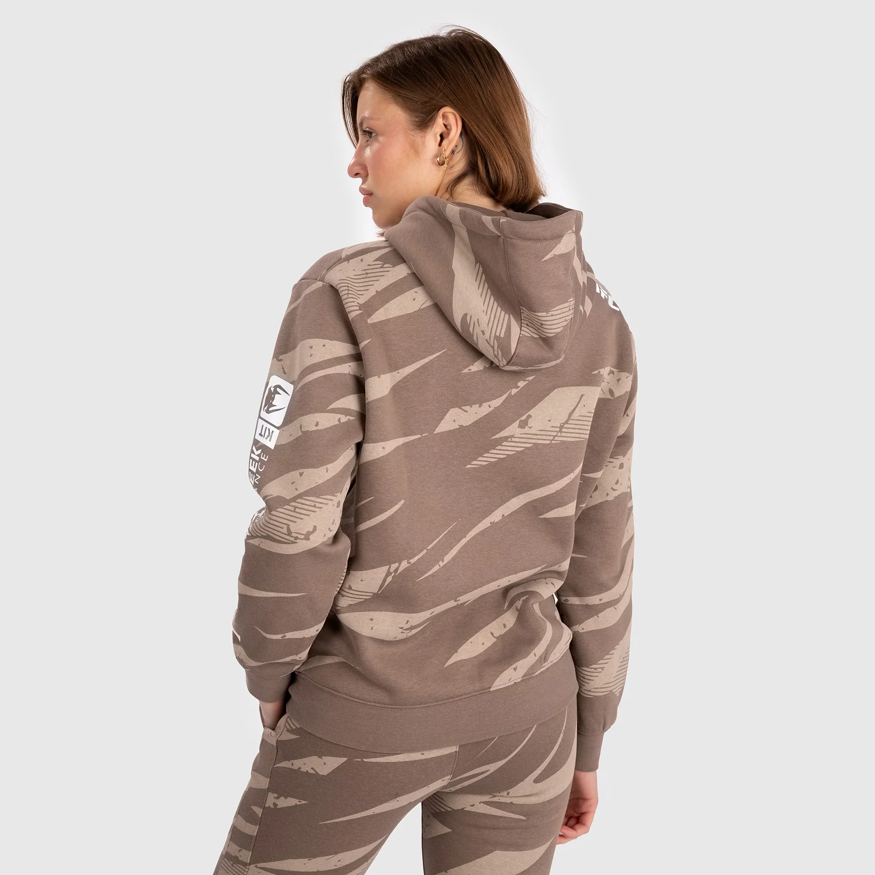 UFC Adrenaline By Venum Fight Week Sudadera Con Capucha para Mujer - Desert Camo - Image 7