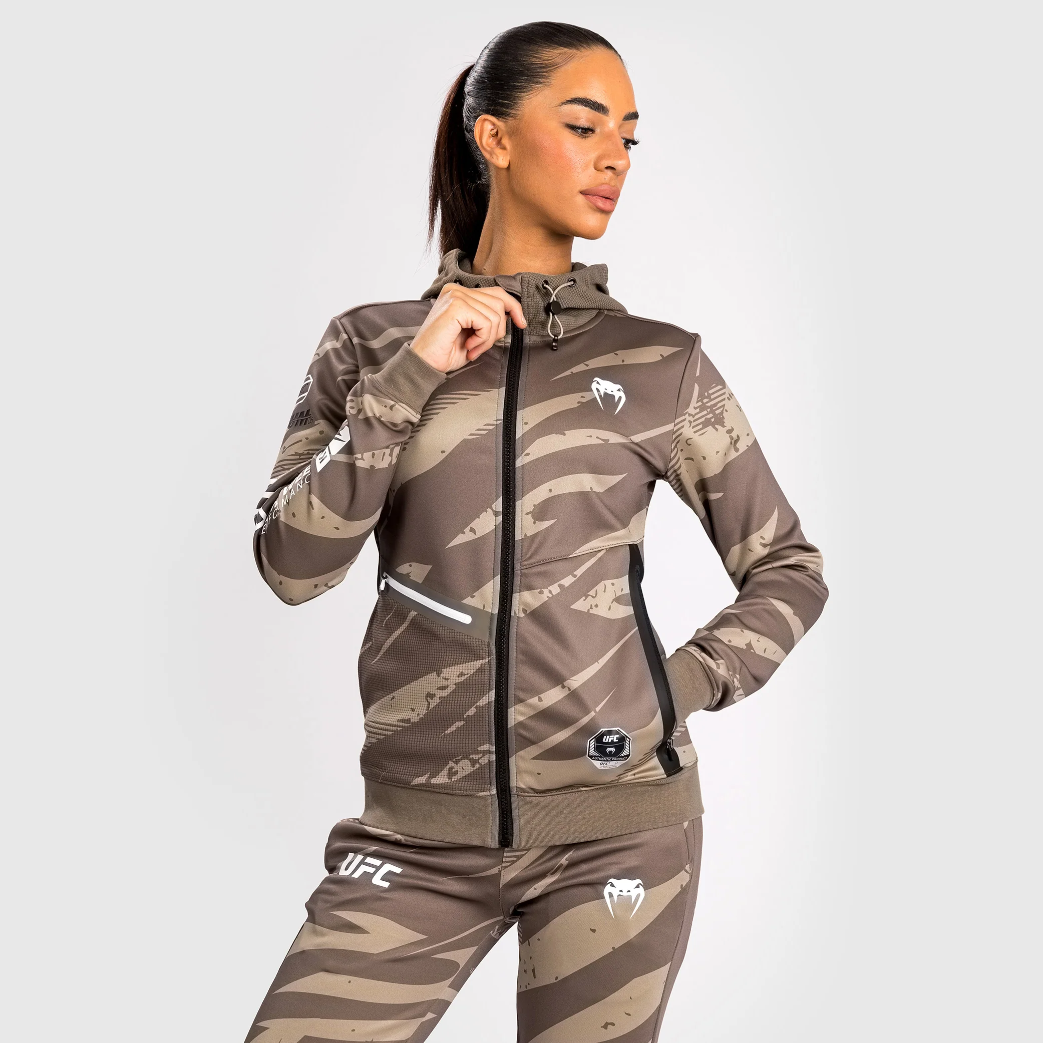 UFC Adrenaline By Venum Fight Week Sudadera Con Capucha para Mujer - Desert Camo