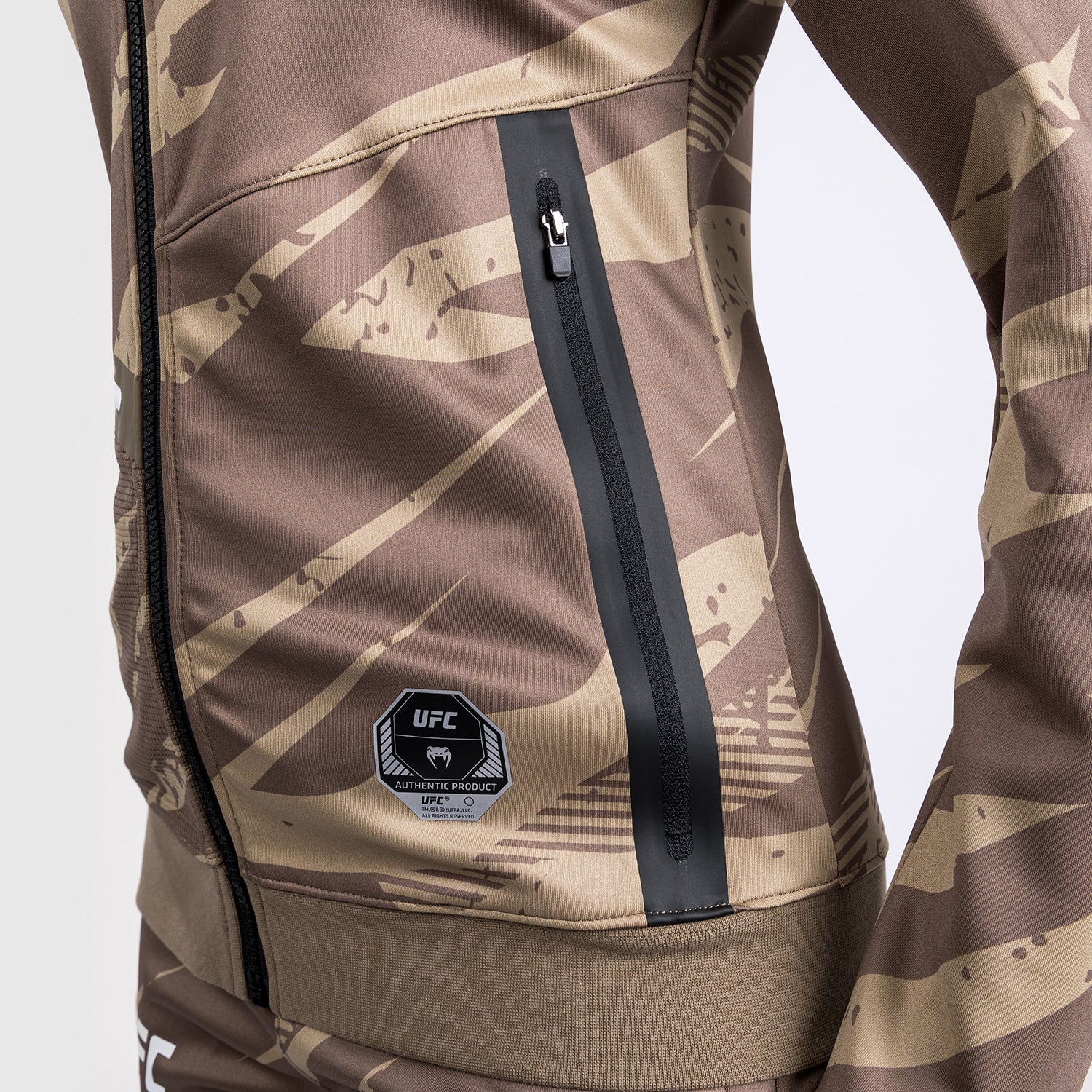 UFC Adrenaline By Venum Fight Week Sudadera Con Capucha para Mujer - Desert Camo - Image 6