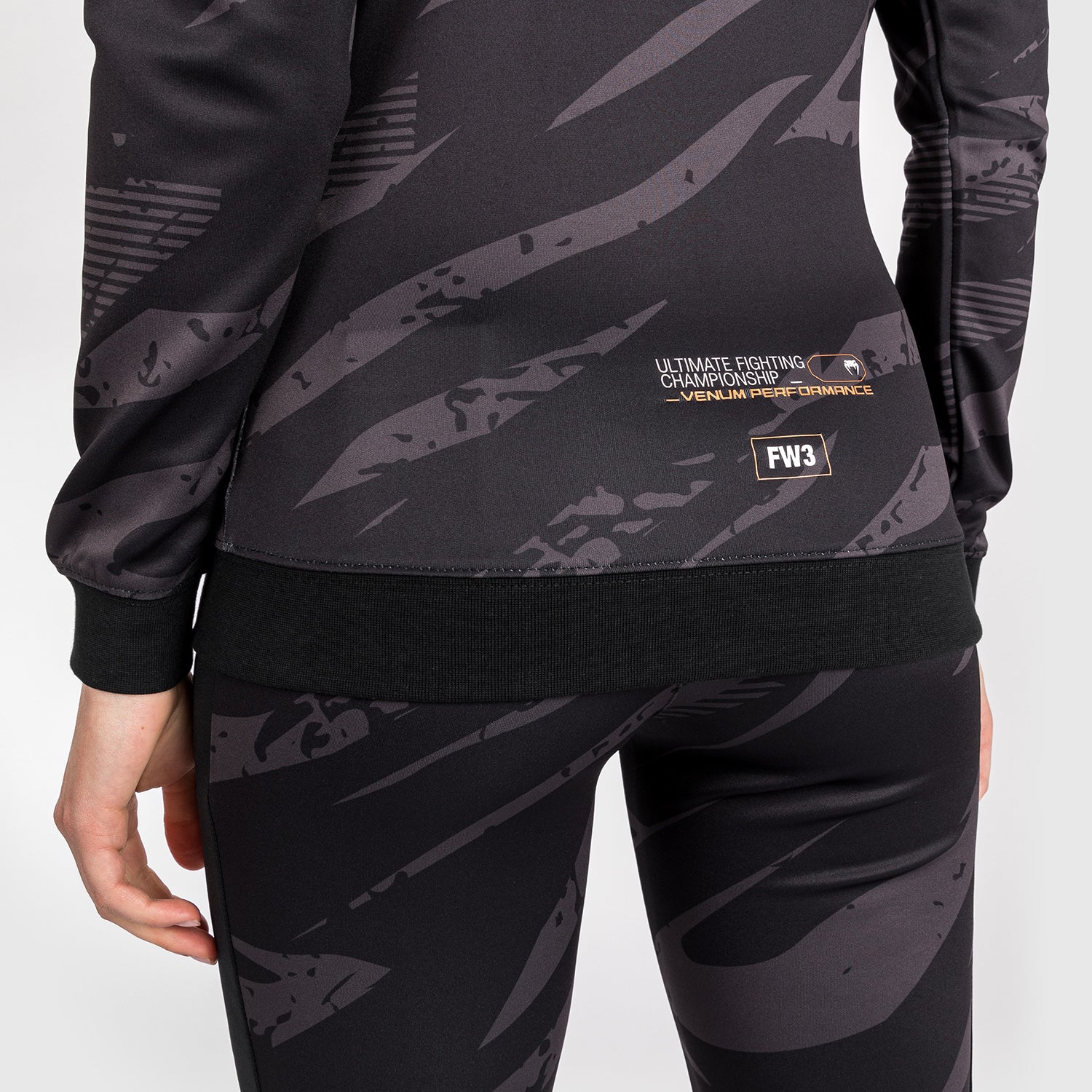 UFC Adrenaline By Venum Fight Week Sudadera Con Capucha para Mujer - Urban Camo - Image 10