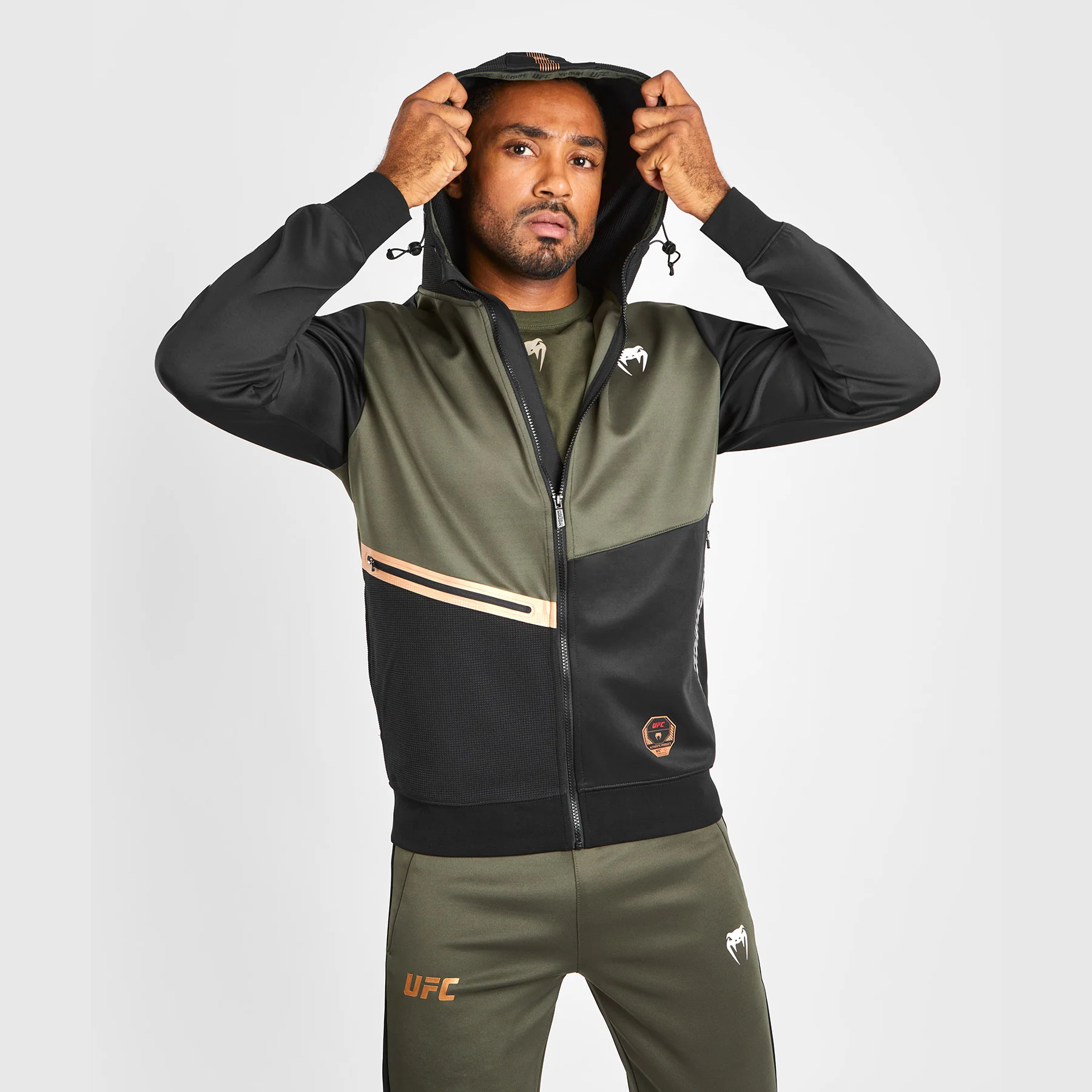 UFC Adrenaline by Venum Fight Week Sudadera con capucha y cremallera para Hombre - Caqui/Bronce - Image 2