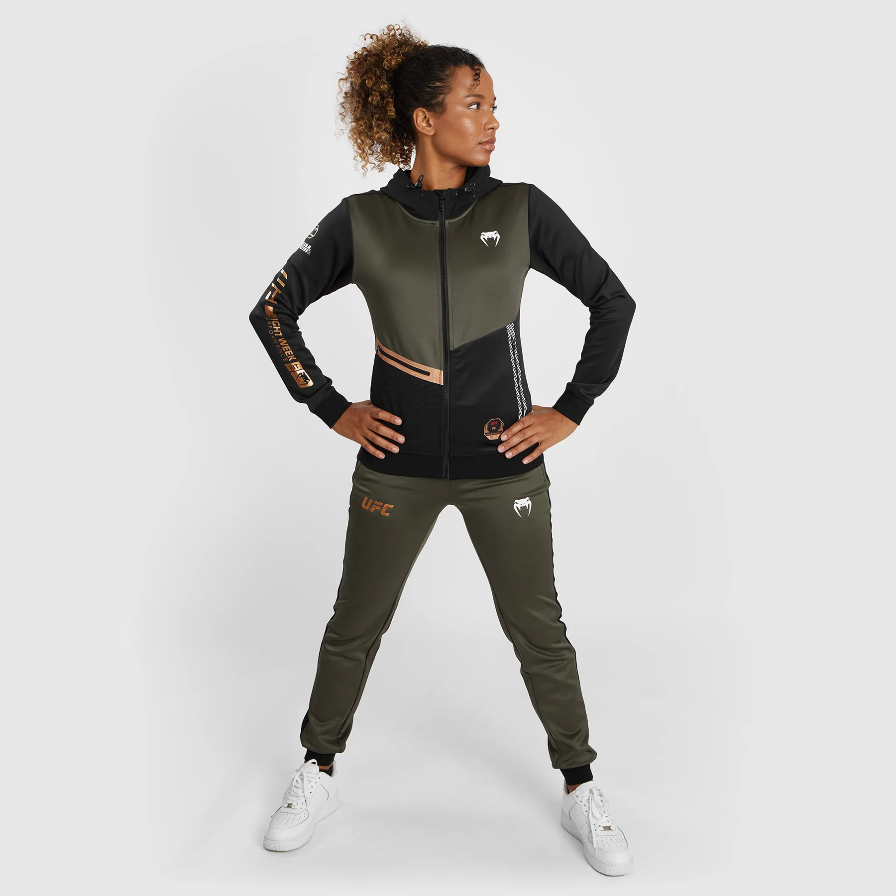 UFC Adrenaline by Venum Fight Week Sudadera con capucha y cremallera para mujer - Caqui/Bronce - Image 10