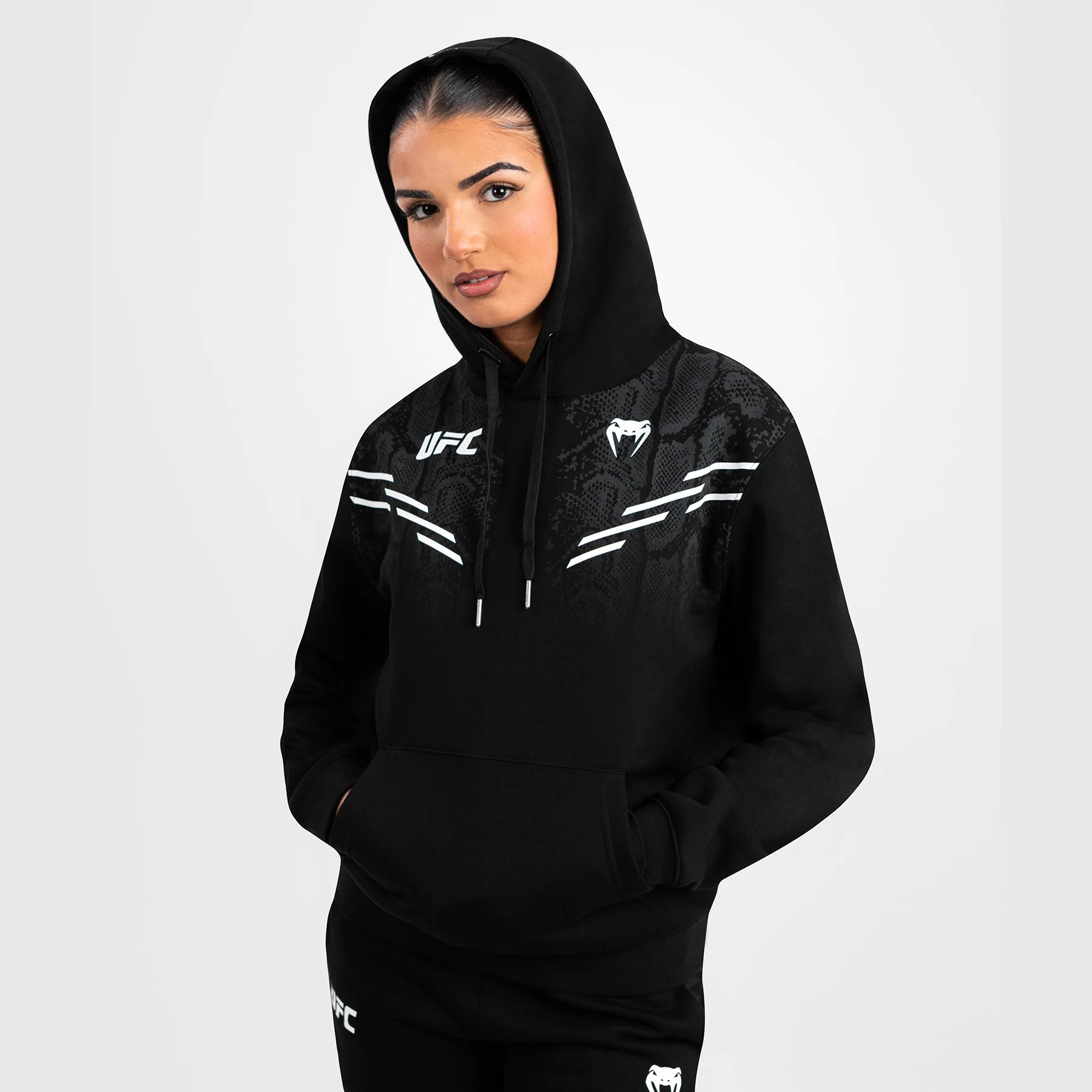UFC Adrenaline by Venum Replica Sudadera con capucha para Mujer - Negro - Image 4