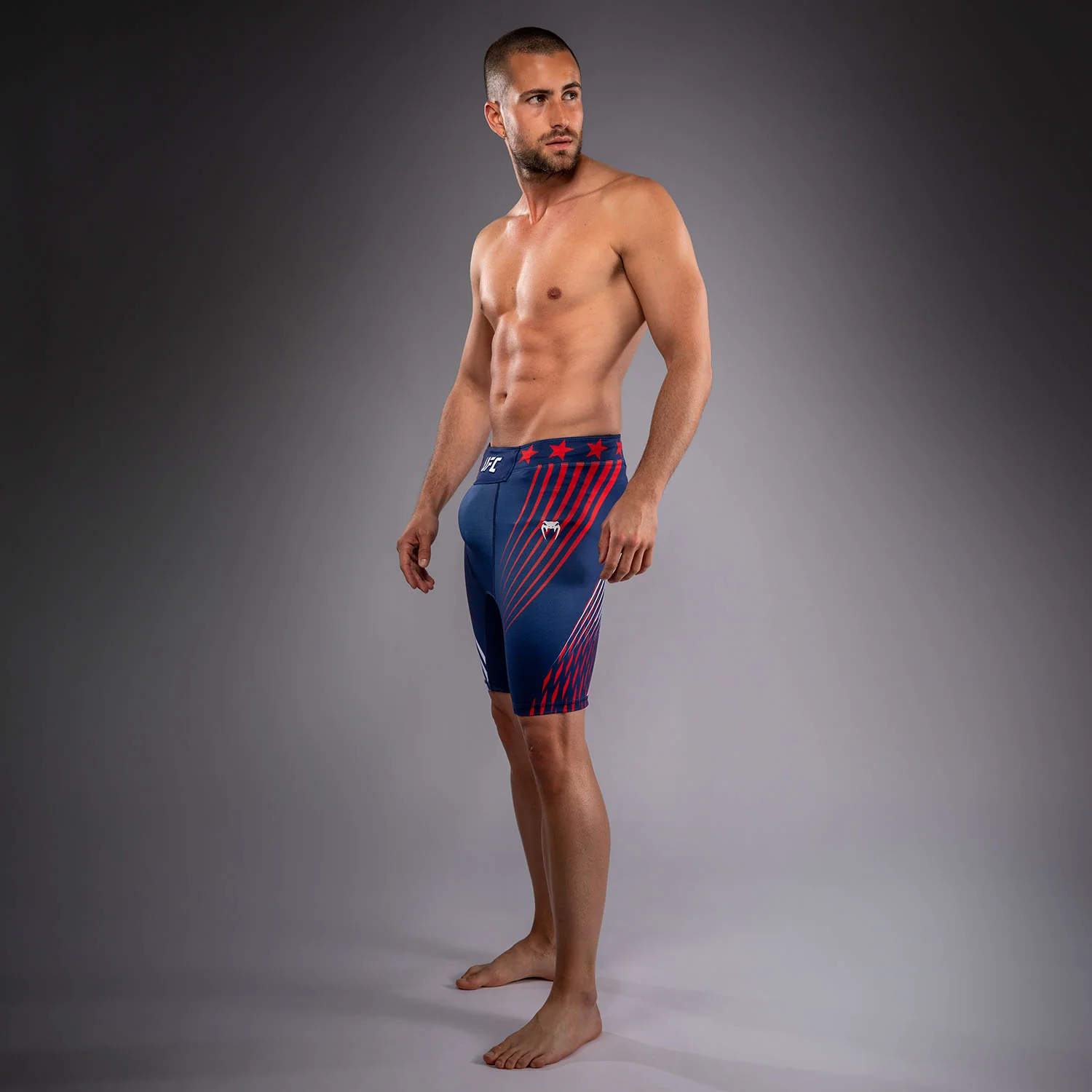Official UFC Freedom 250 by Venum Authentic Fight Night Vale Tudo Shorts para hombre - Azul - Image 3