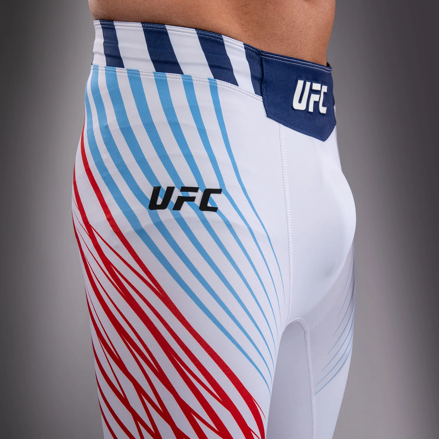 Official UFC Freedom 250 by Venum Authentic Fight Night Vale Tudo Shorts para hombre - Blanco - Image 6
