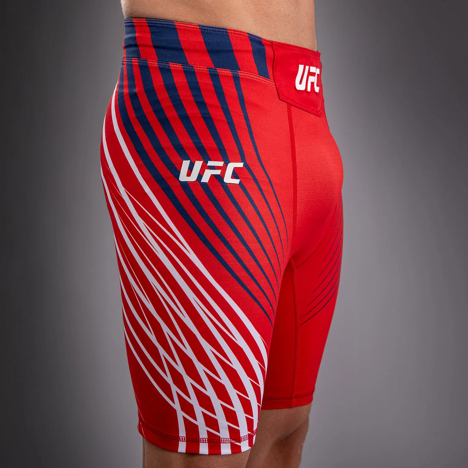 Official UFC Freedom 250 by Venum Authentic Fight Night Vale Tudo Shorts para hombre - Rojo - Image 5