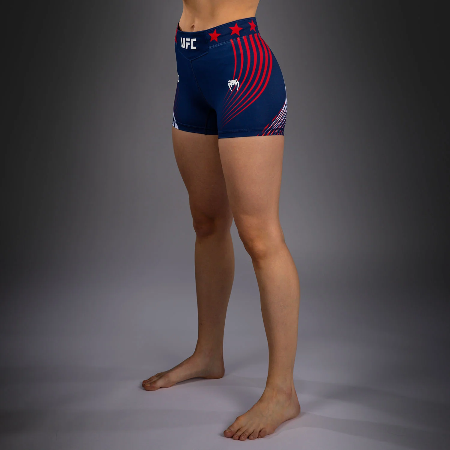 Official UFC Freedom 250 by Venum Authentic Vale Tudo Shorts de ajuste corto para mujer - Azul - Image 2
