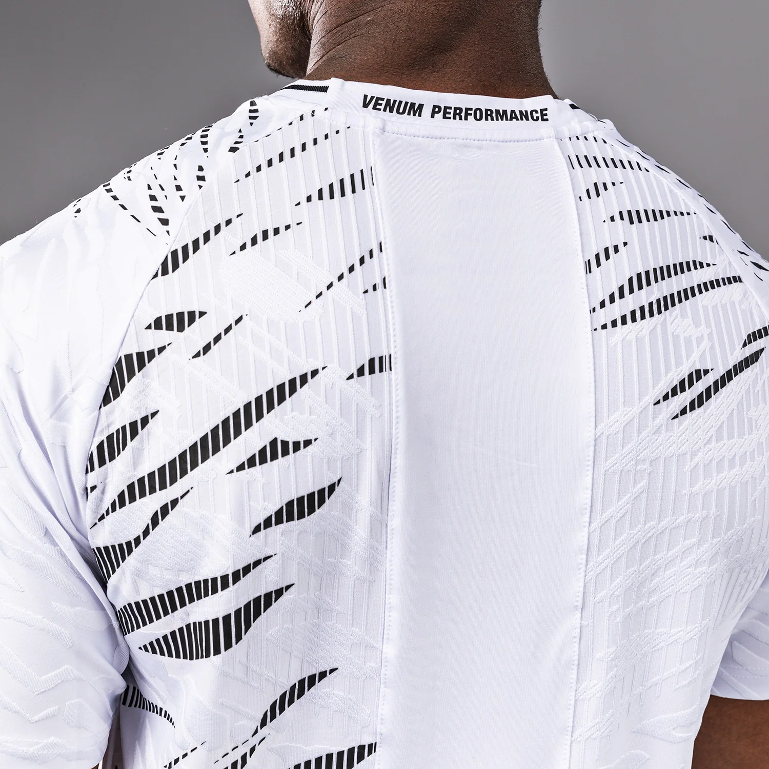 UFC Fusion by Venum Authentic Fight Night Camiseta de Salida para Hombre - Blanco - Image 10