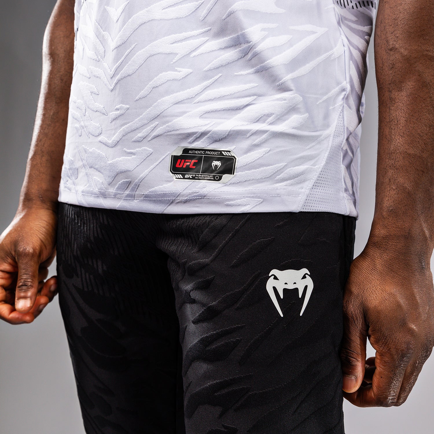 UFC Fusion by Venum Authentic Fight Night Camiseta de Salida para Hombre - Blanco - Image 9