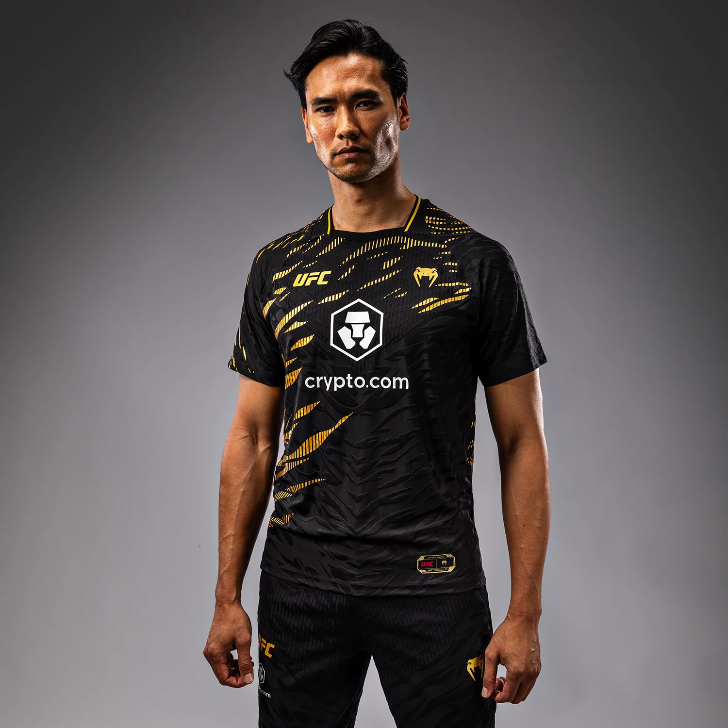 UFC Fusion by Venum Authentic Fight Night Camiseta de Salida para Hombre - Champion