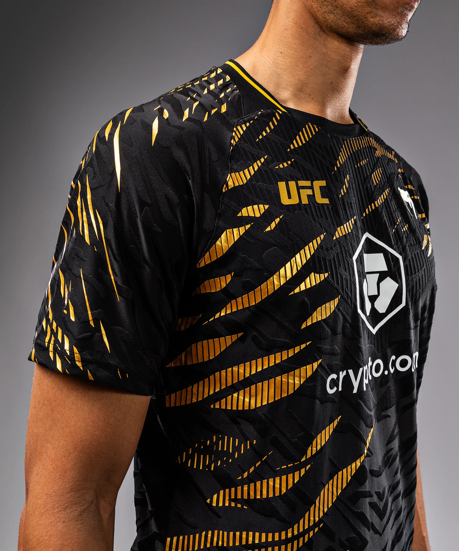 UFC Fusion by Venum Authentic Fight Night Camiseta de Salida para Hombre - Champion - Image 10