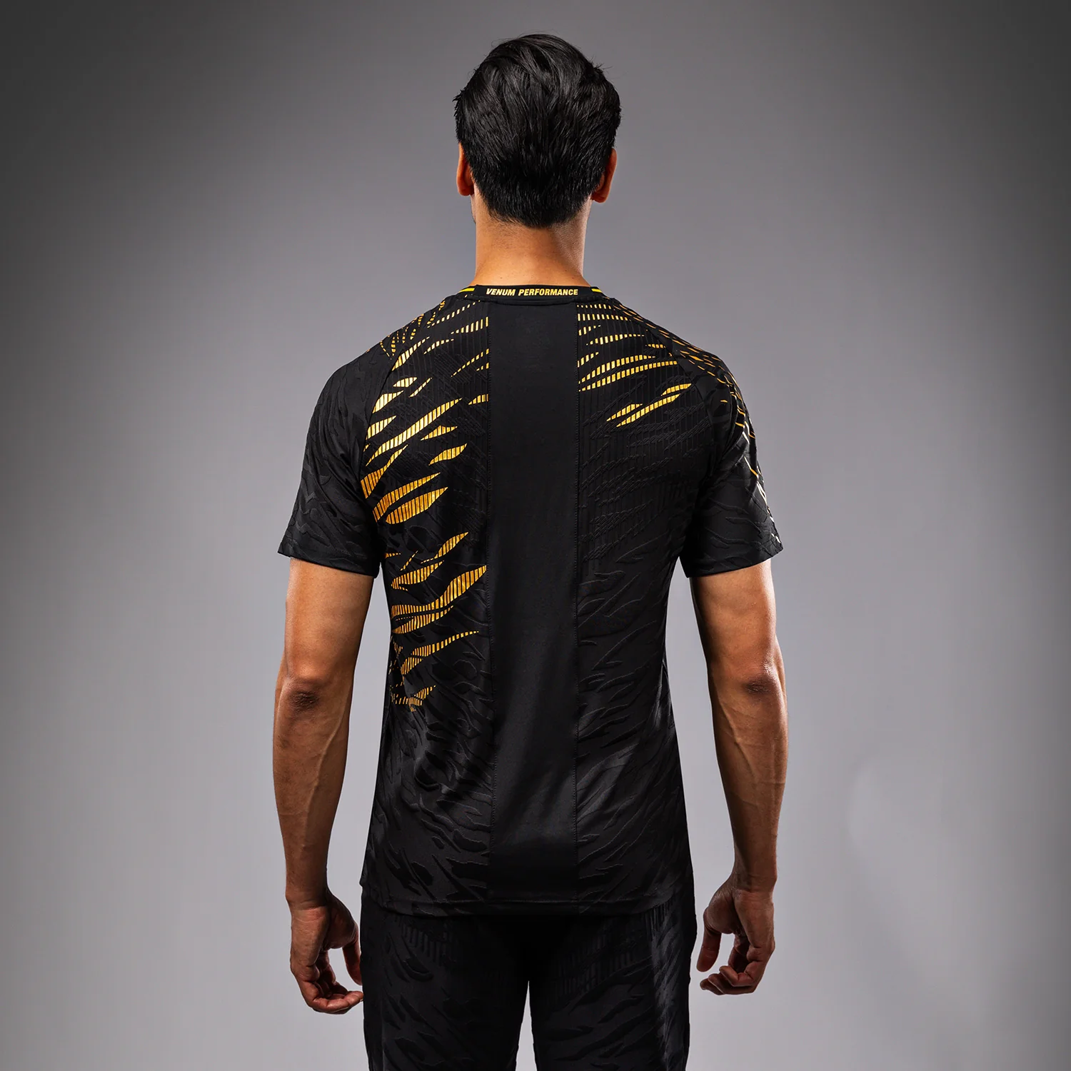 UFC Fusion by Venum Authentic Fight Night Camiseta de Salida para Hombre - Champion - Image 2