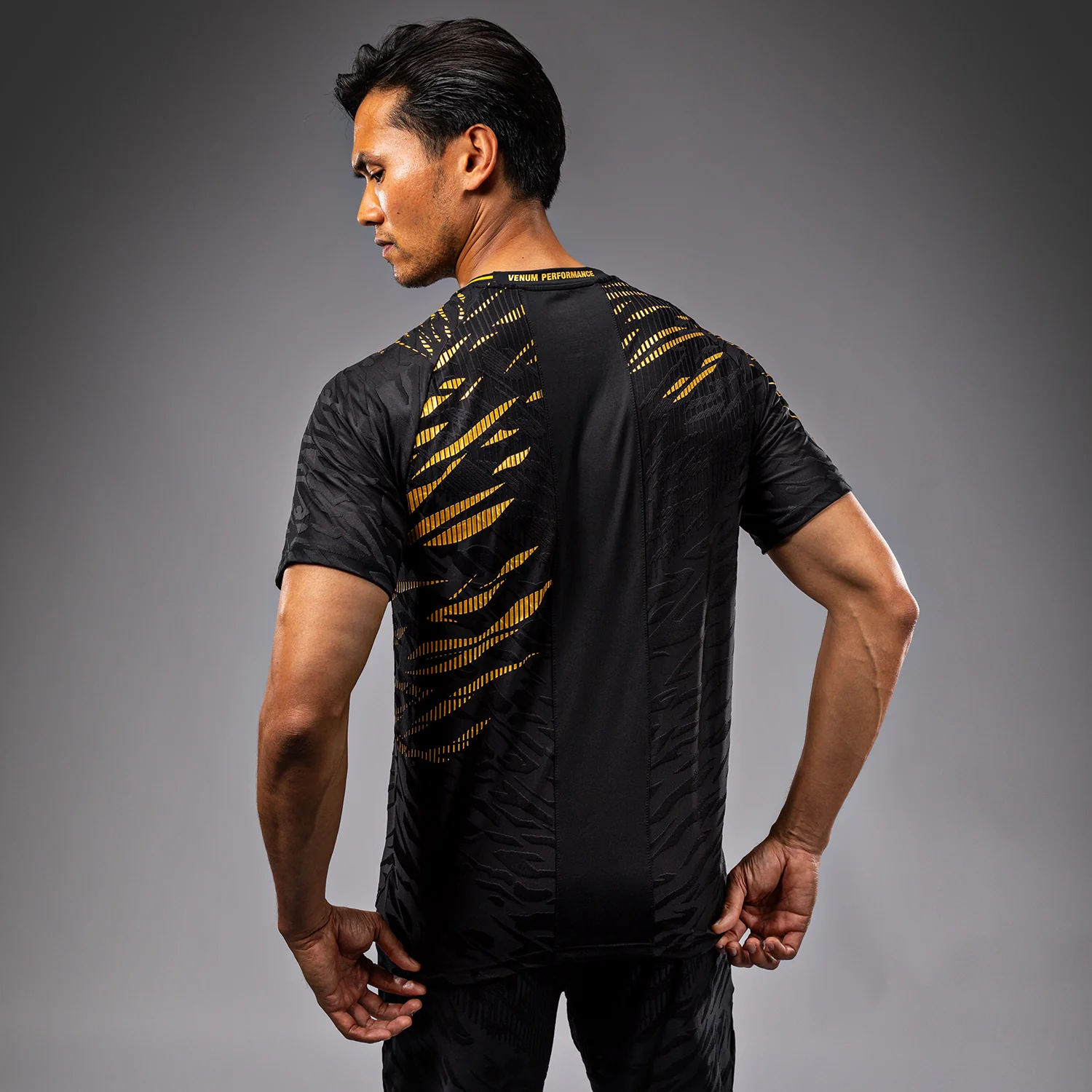 UFC Fusion by Venum Authentic Fight Night Camiseta de Salida para Hombre - Champion - Image 6