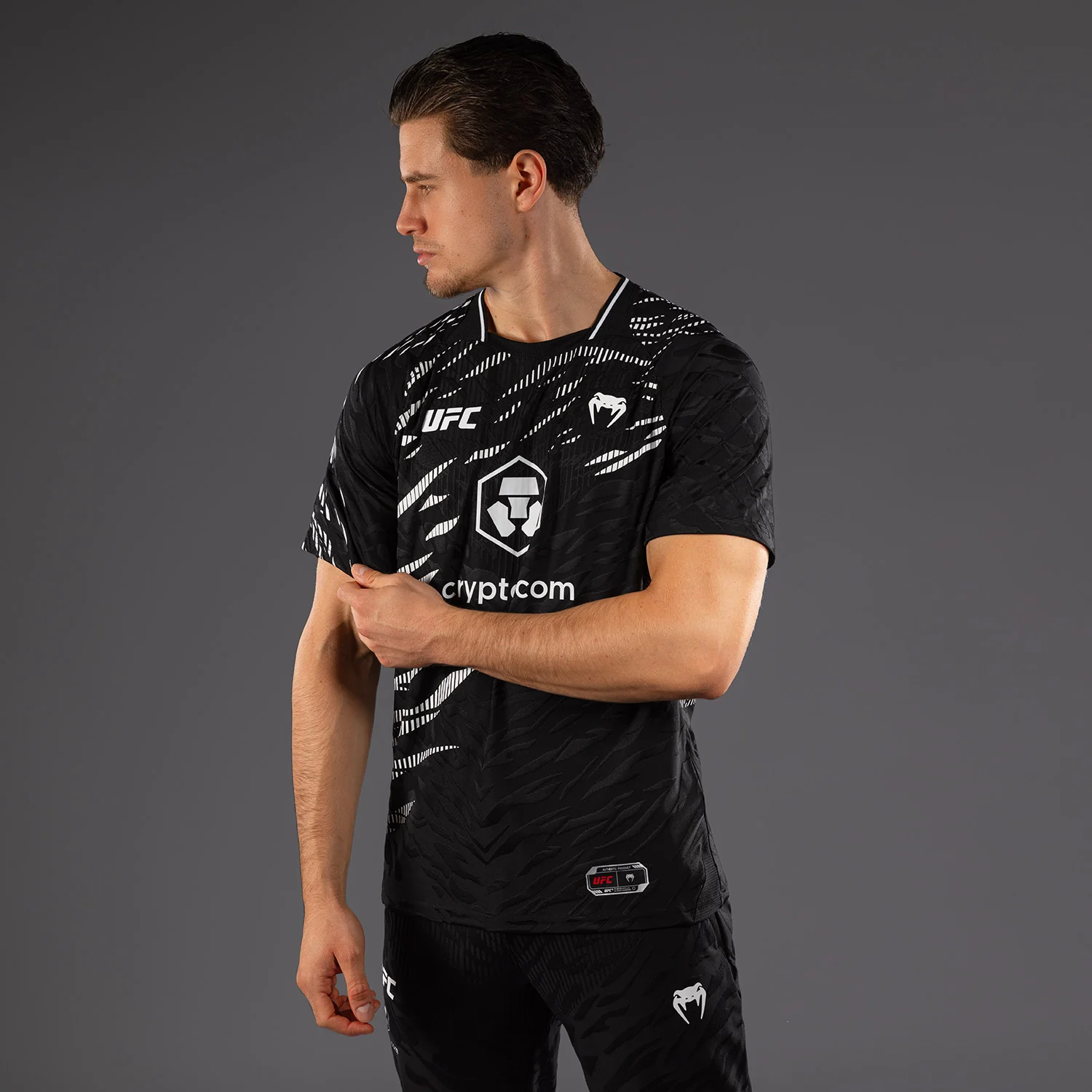 UFC Fusion by Venum Authentic Fight Night Camiseta de Salida para Hombre - Negro - Image 3
