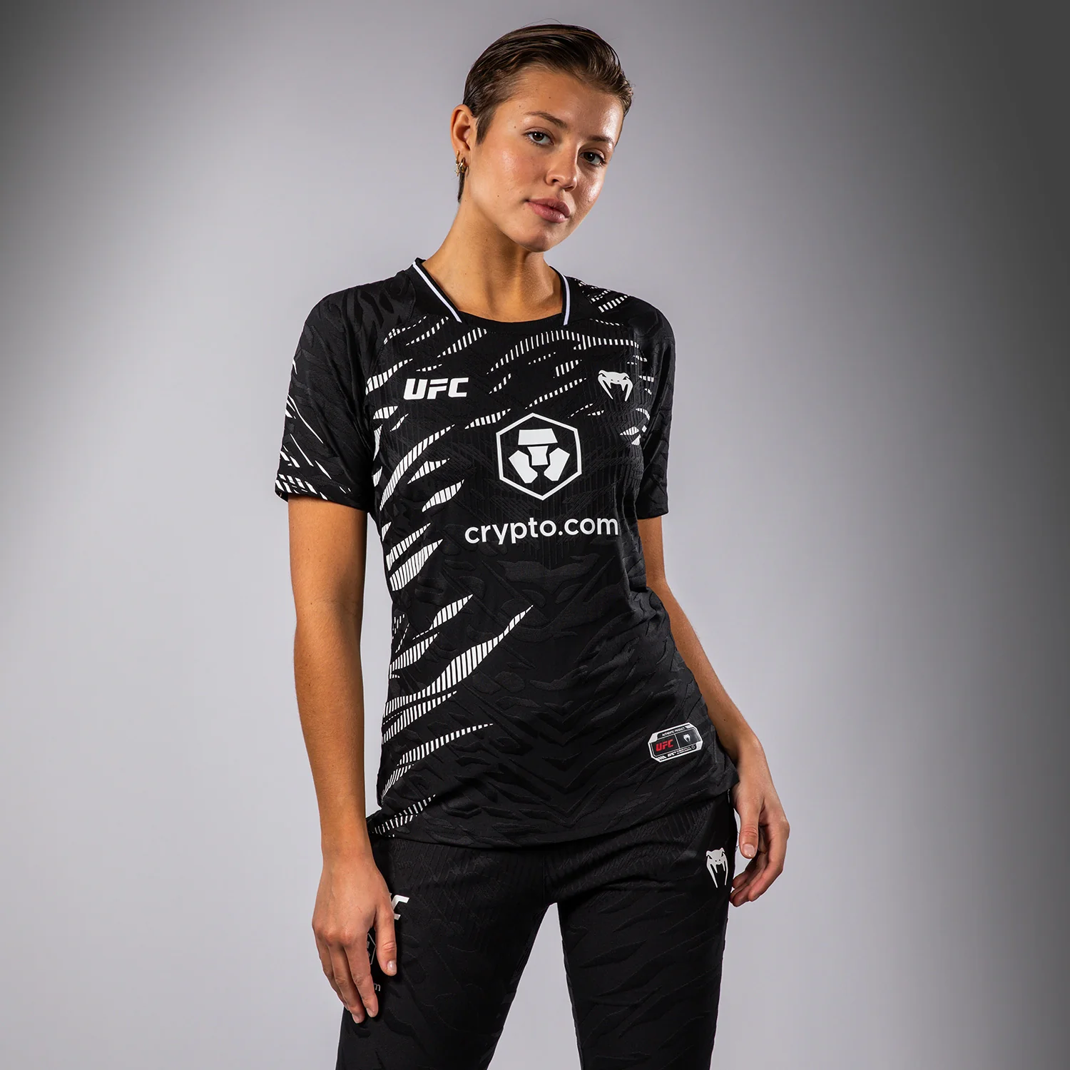 UFC Fusion by Venum Authentic Fight Night Camiseta de Salida para Mujer - Negro - Image 2