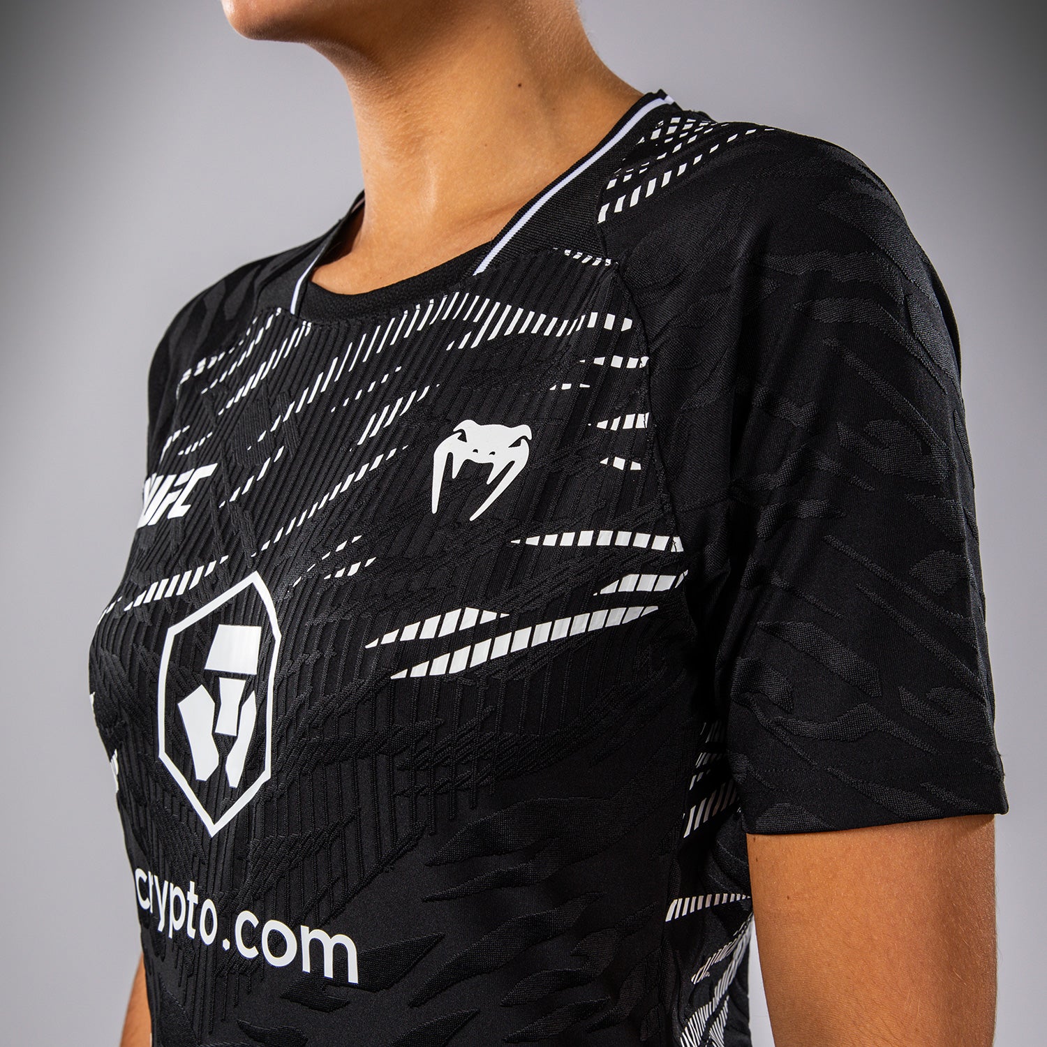 UFC Fusion by Venum Authentic Fight Night Camiseta de Salida para Mujer - Negro - Image 5