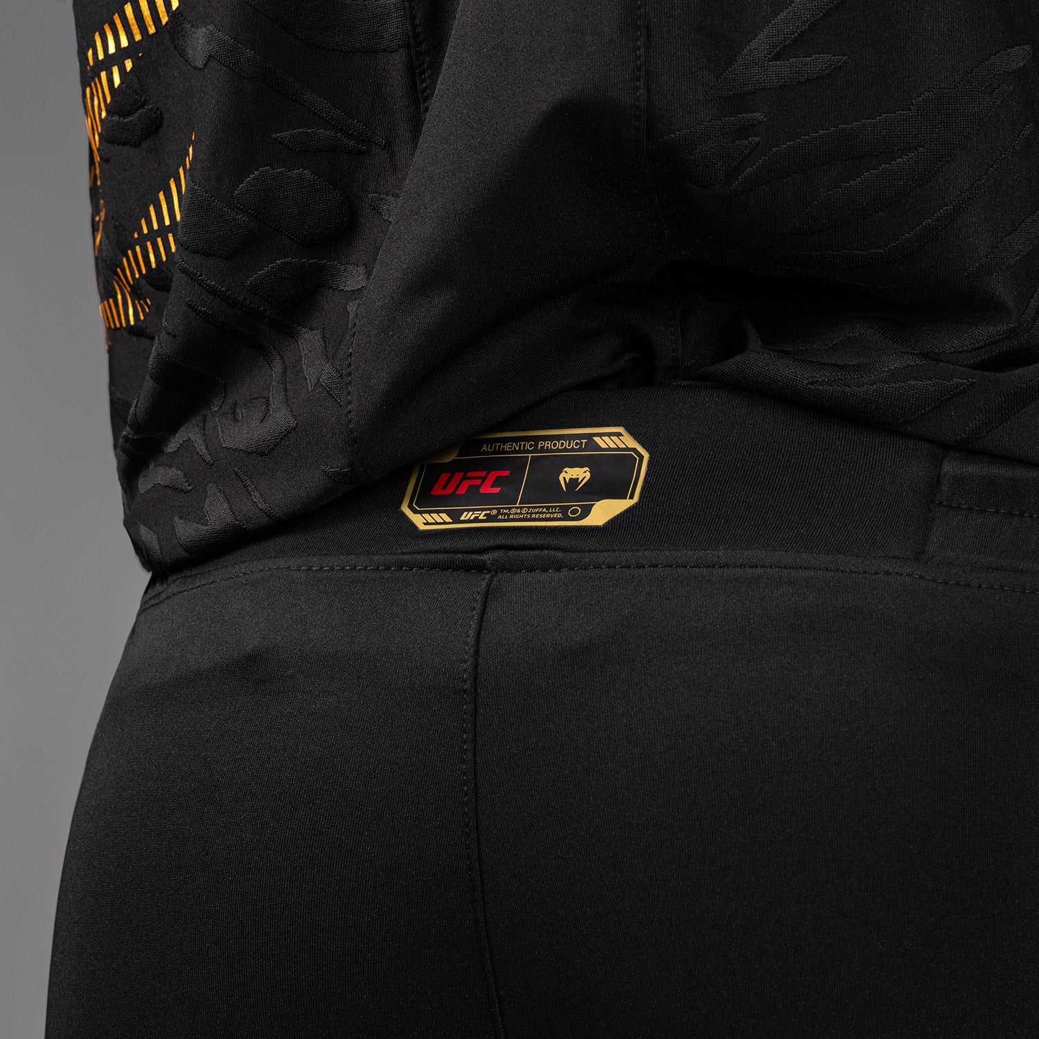 UFC Fusion by Venum Authentic Fight Night Pantalón de Pierna Recta para Hombre - Champion - Image 7