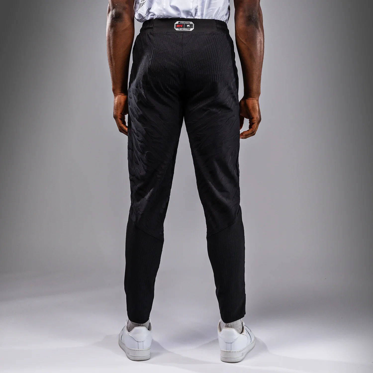 UFC Fusion by Venum Authentic Fight Night Pantalón para Hombre - Negro - Image 4
