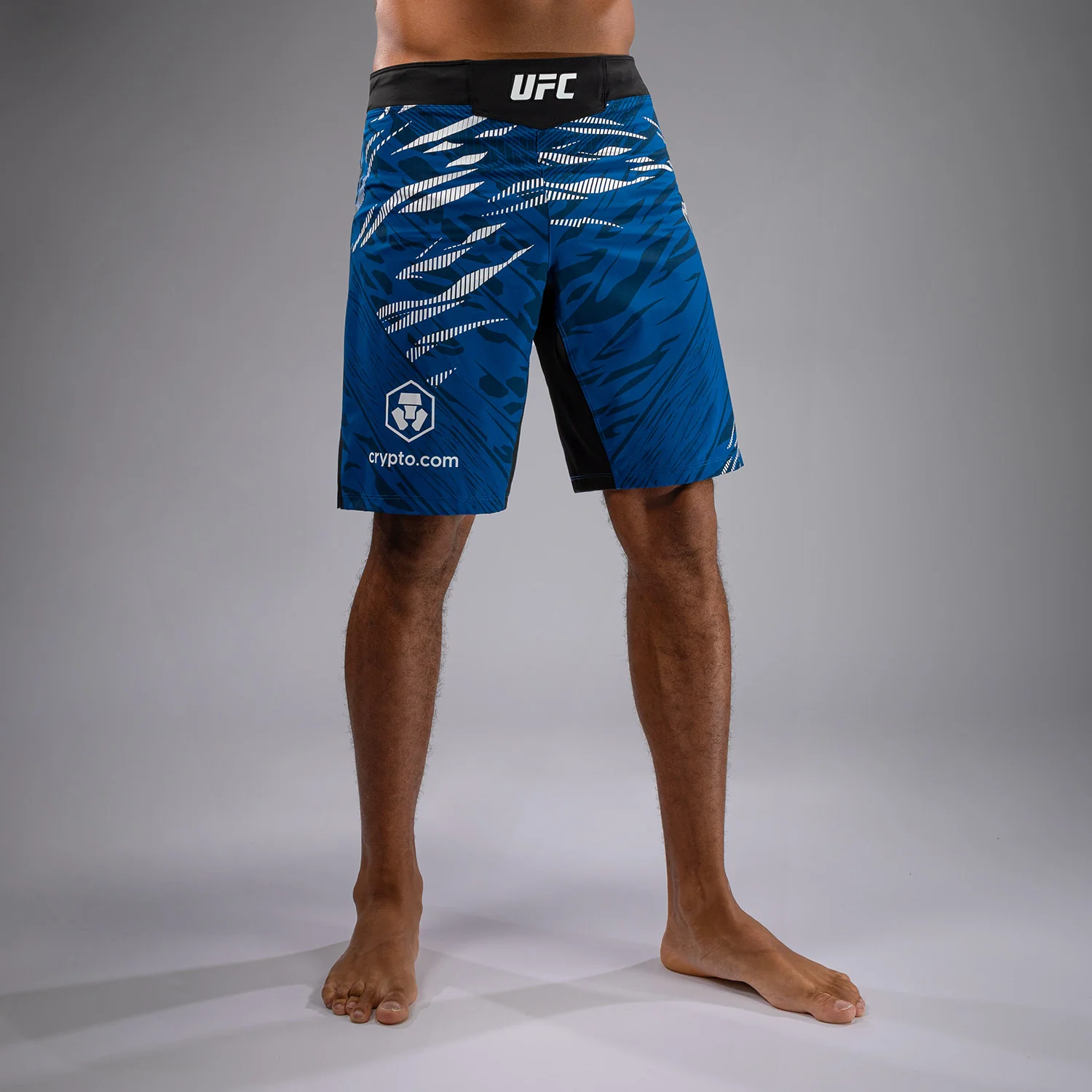 UFC Fusion by Venum Authentic Fight Night Shorts de Lucha para Hombre - Ajuste Largo - Azul - Image 2