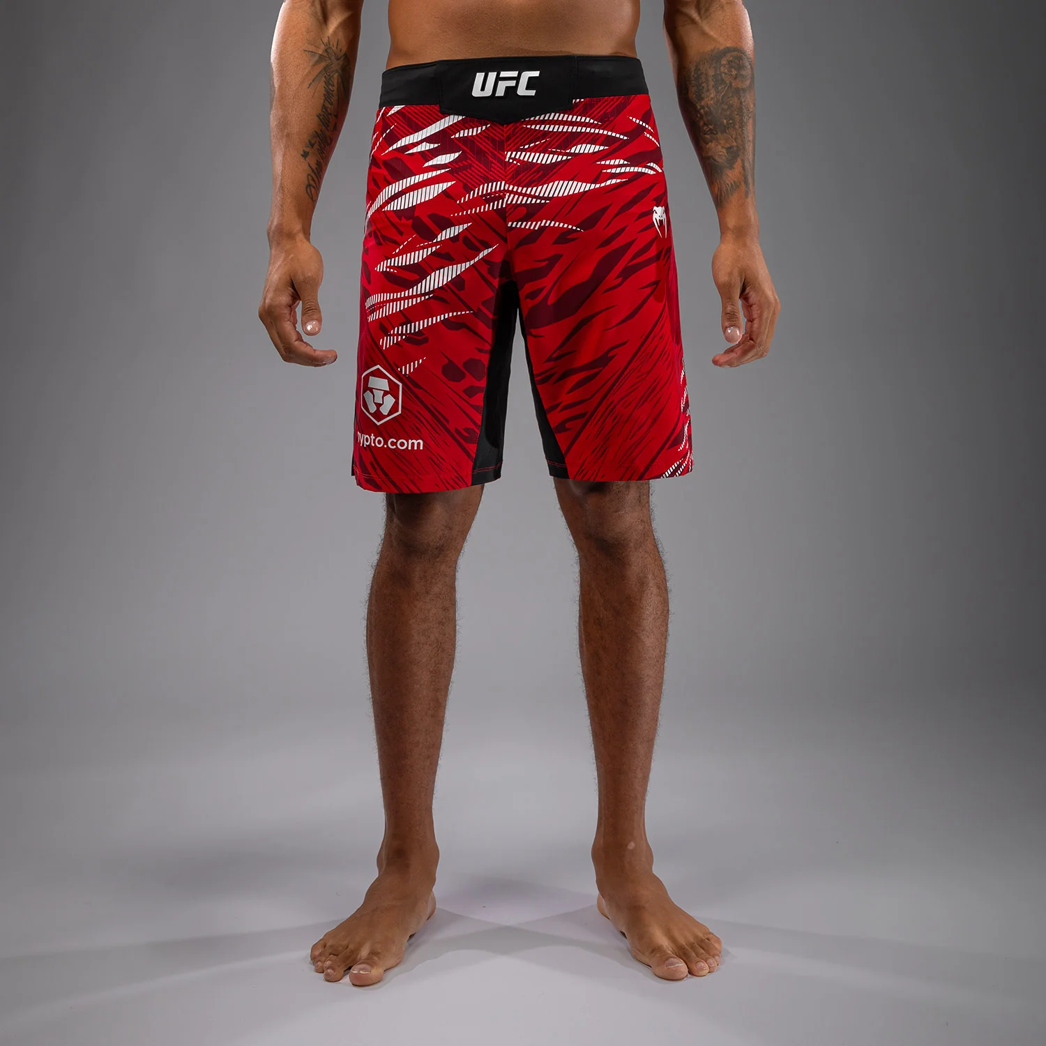 UFC Fusion by Venum Authentic Fight Night Shorts de Lucha para Hombre - Ajuste Largo - Rojo