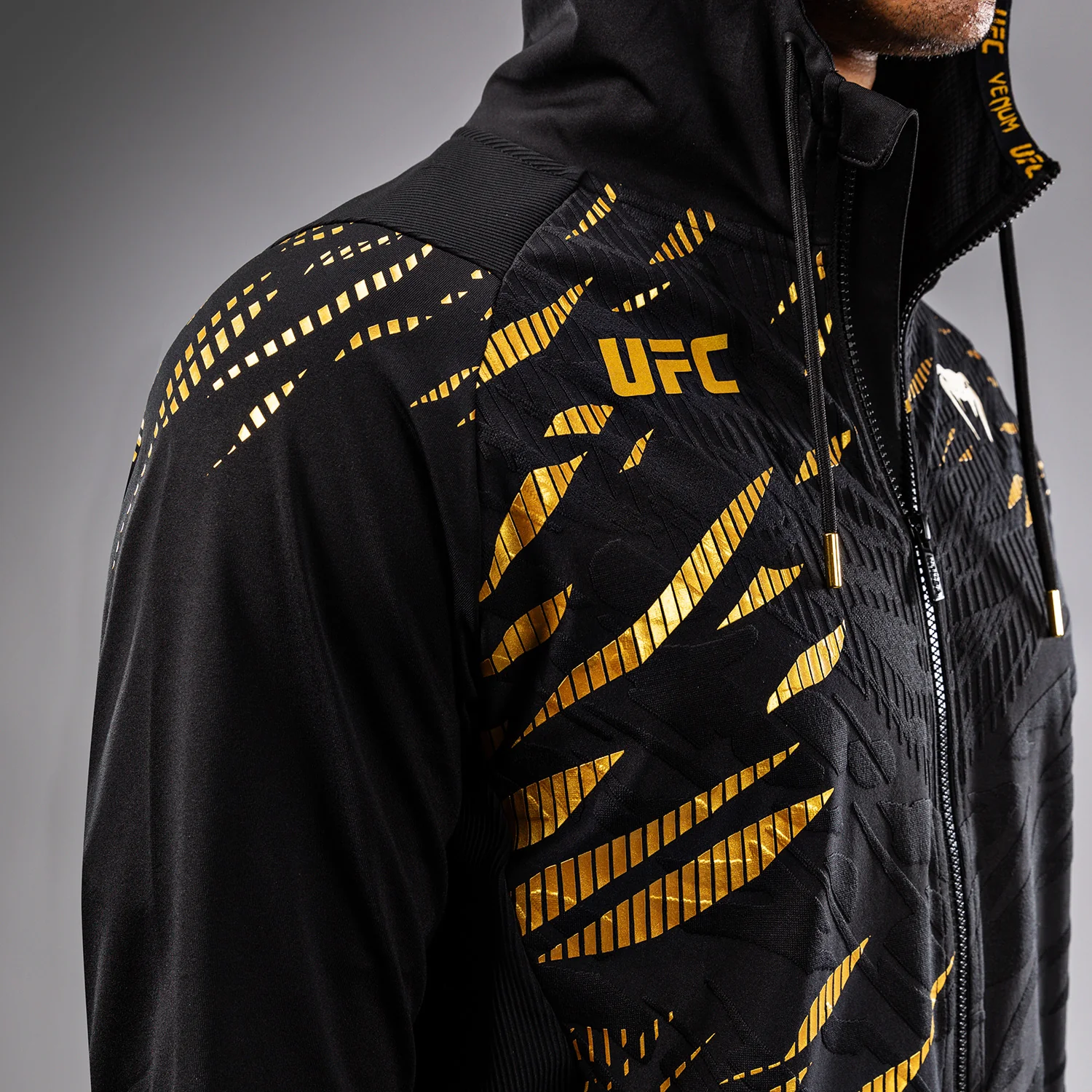 UFC Fusion by Venum Authentic Fight Night Sudadera con Capucha para Hombre - Champion - Image 9