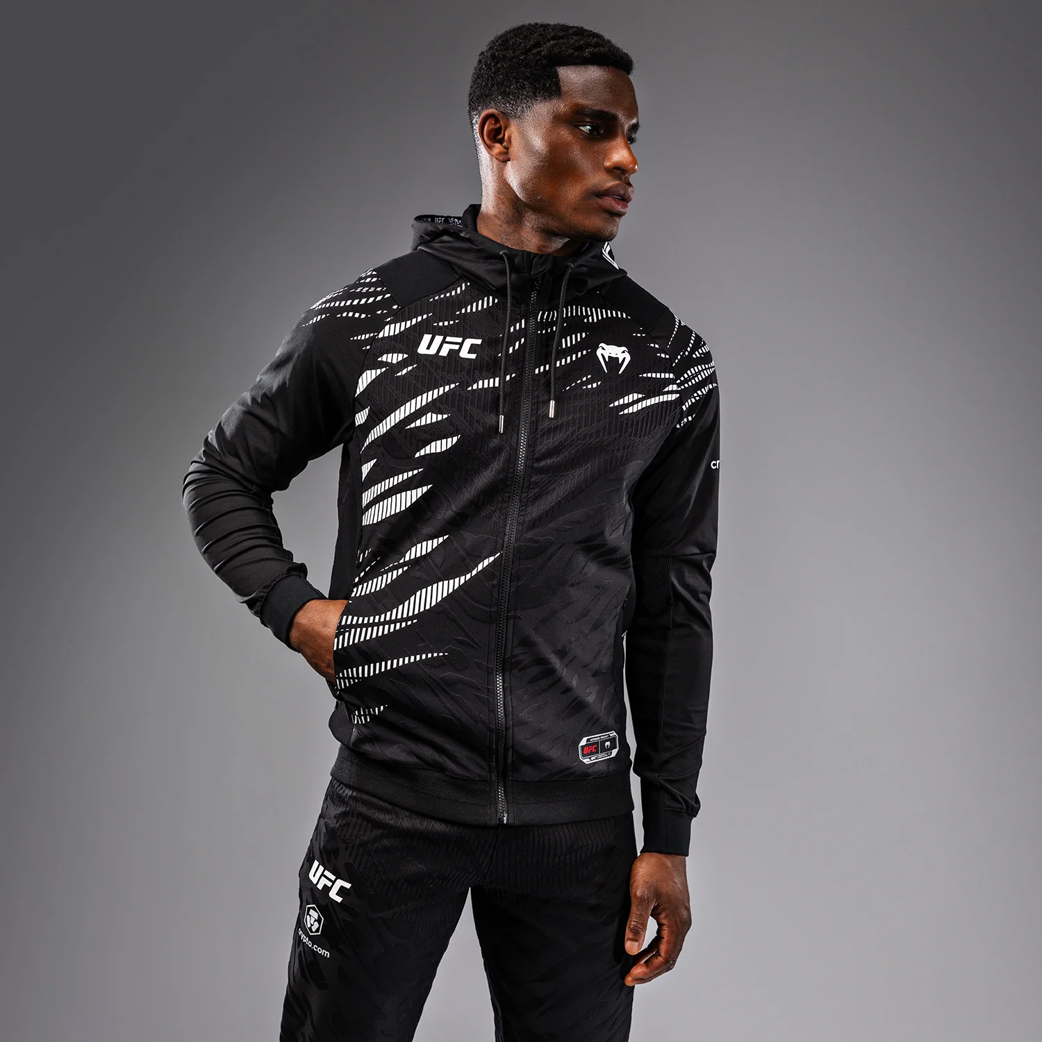UFC Fusion by Venum Authentic Fight Night Sudadera con Capucha para Hombre - Negro - Image 3