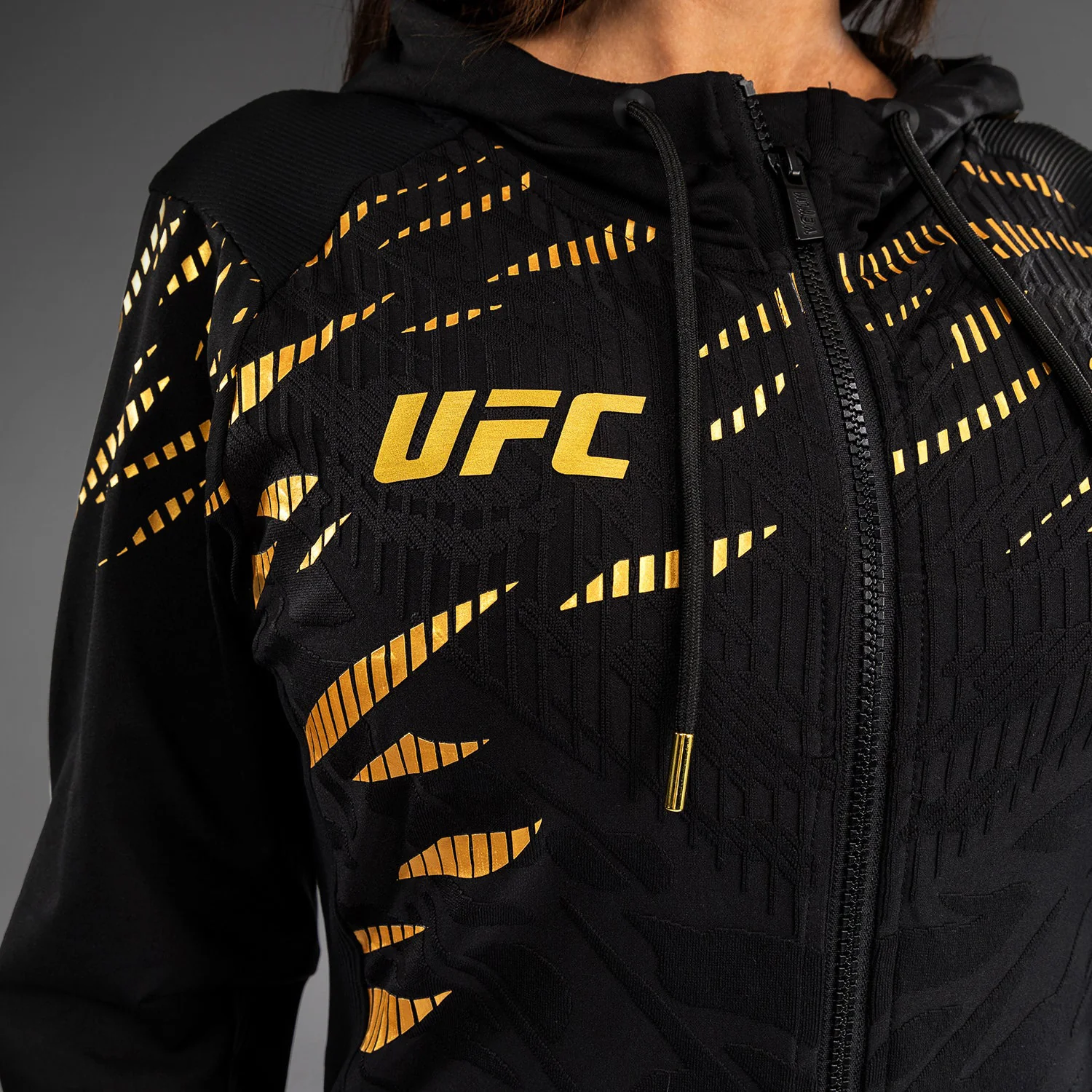 UFC Fusion by Venum Authentic Fight Night Sudadera con Capucha para Mujer - Champion - Image 7