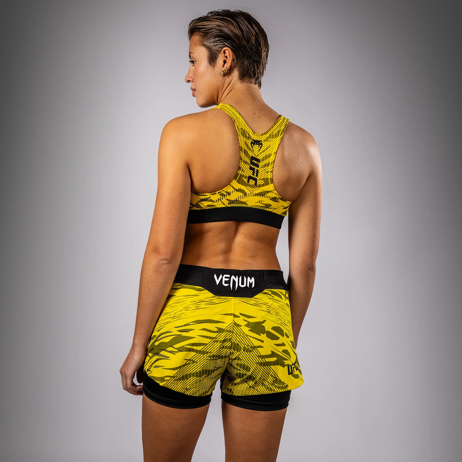 UFC Fusion by Venum Authentic Fight Night Sujetador Deportivo para Mujer - Amarillo - Image 5