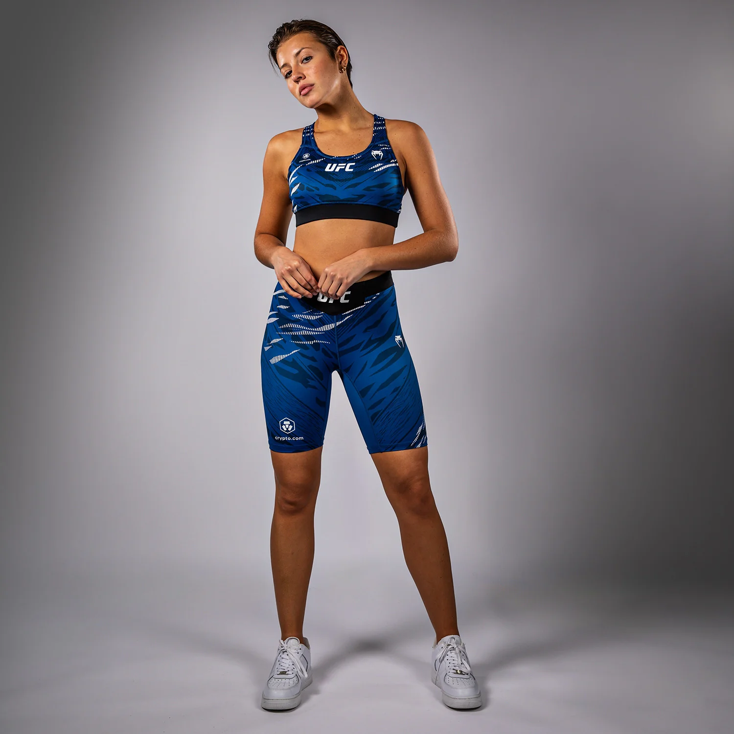 UFC Fusion by Venum Authentic Fight Night Sujetador Deportivo para Mujer - Azul - Image 4