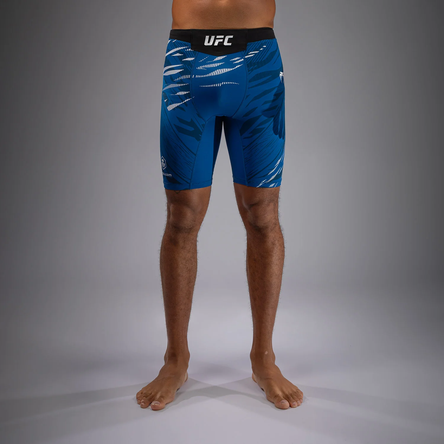 UFC Fusion by Venum Authentic Fight Night Vale Tudo Shorts para Hombre - Azul