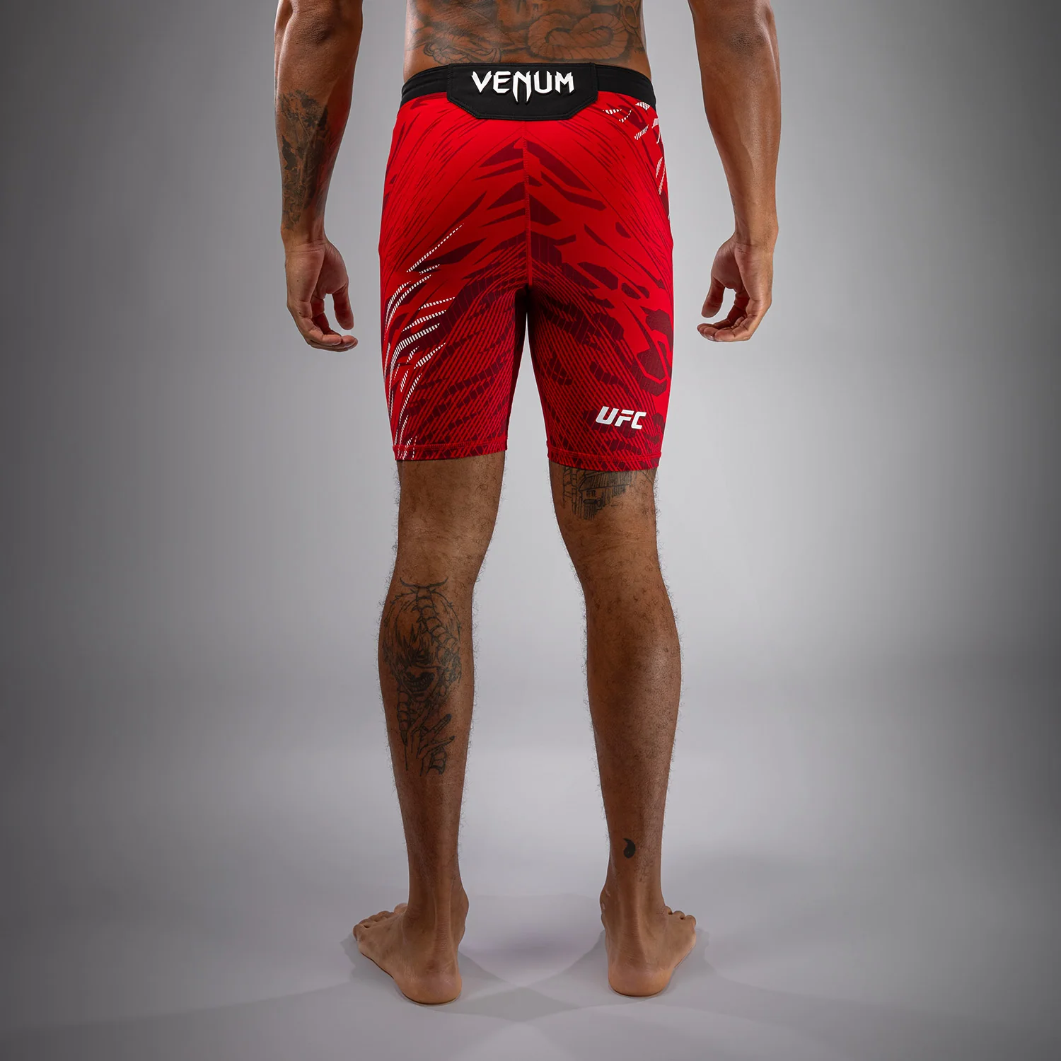 UFC Fusion by Venum Authentic Fight Night Vale Tudo Shorts para Hombre - Rojo - Image 3