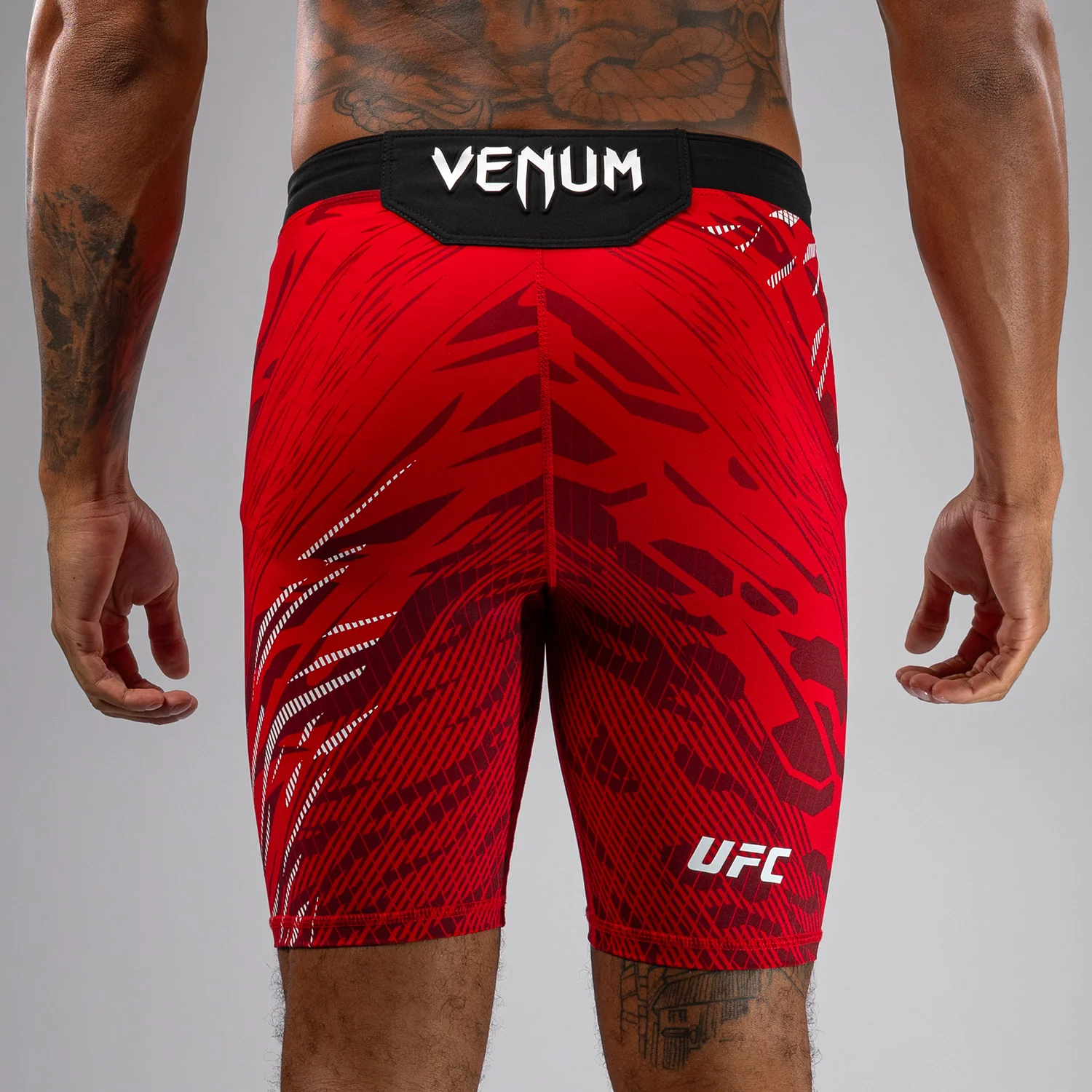 UFC Fusion by Venum Authentic Fight Night Vale Tudo Shorts para Hombre - Rojo - Image 7