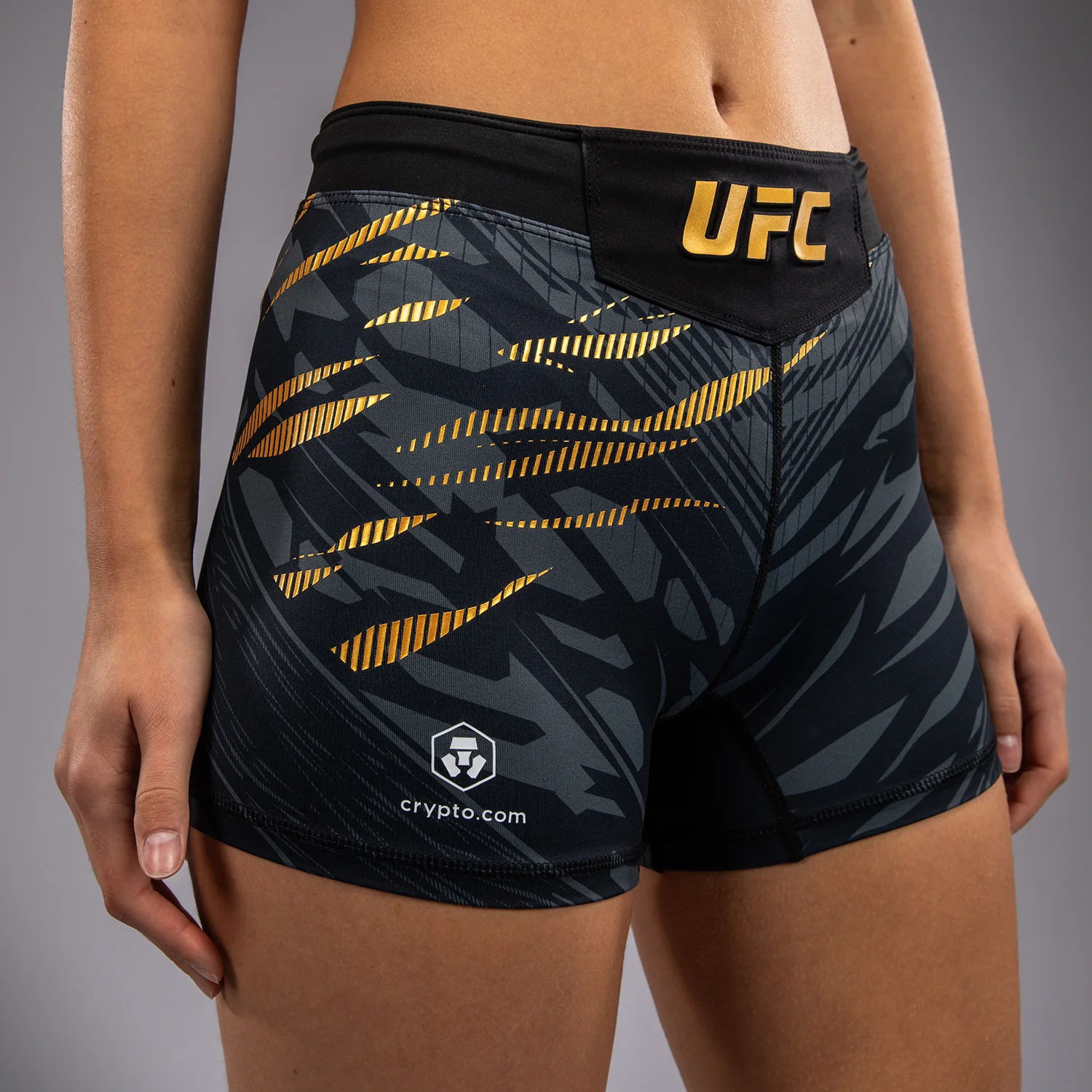 UFC Fusion by Venum Authentic Fight Night Vale Tudo Shorts para Mujer - Ajuste Corto - Champion - Image 3
